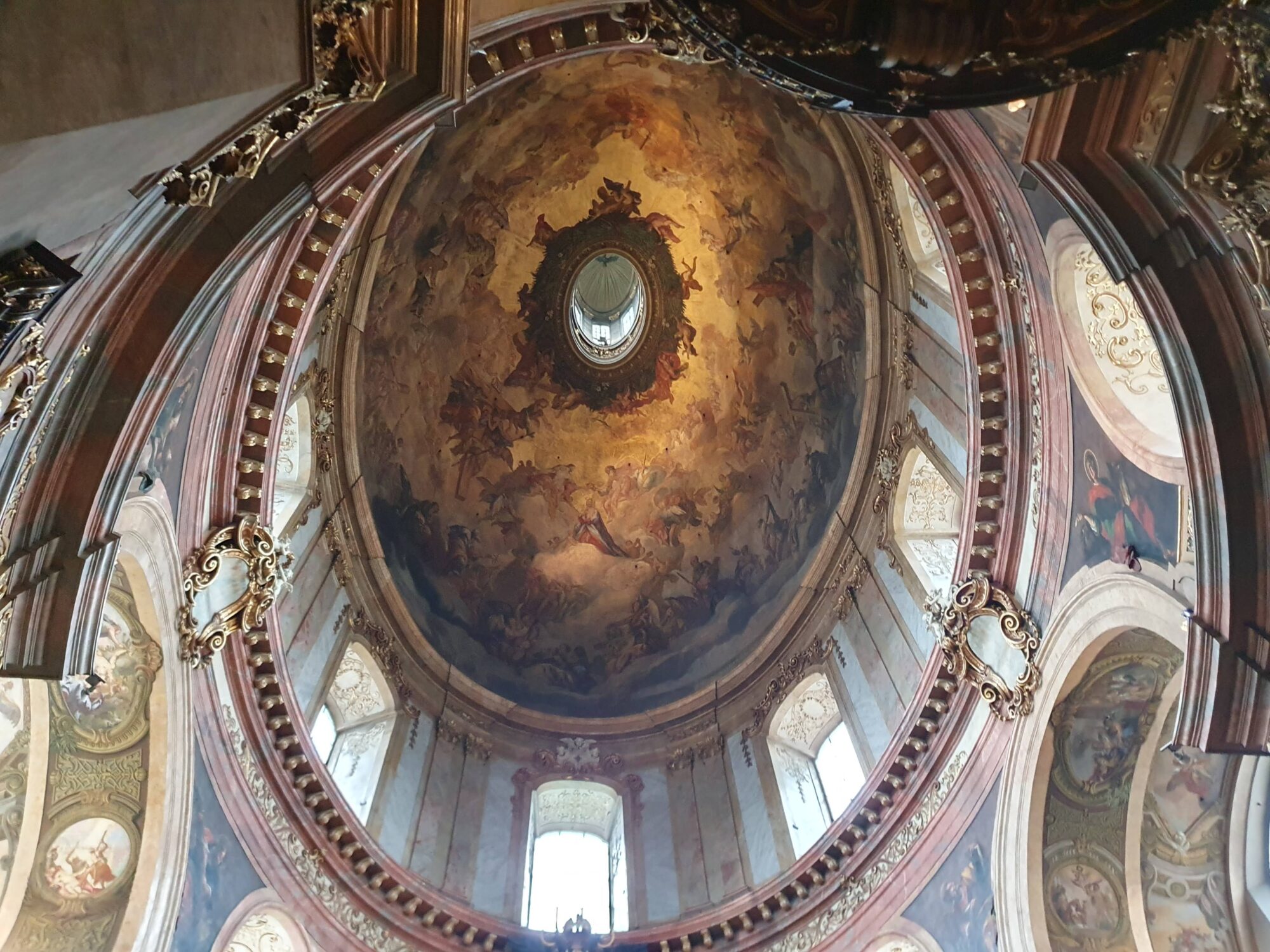 St. Peter's Catholic Church - Peterskirche Dome inside