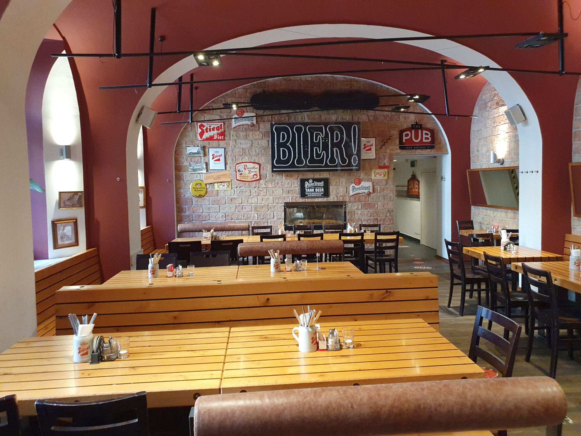 Zattl Wirtshaus & Biergarten Inside
