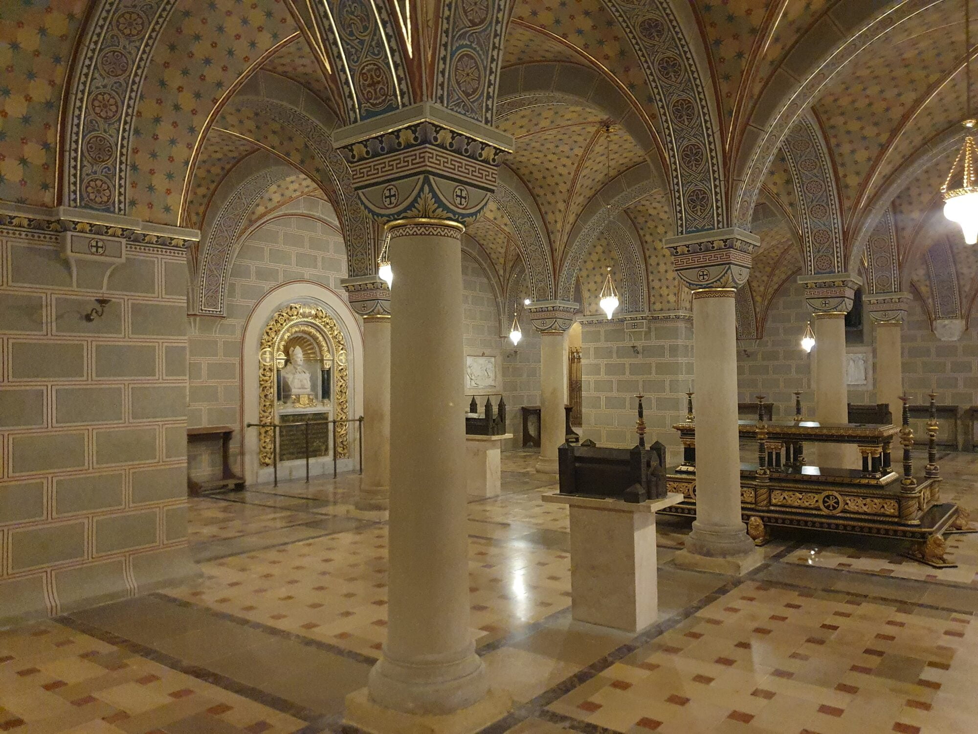 Underground features