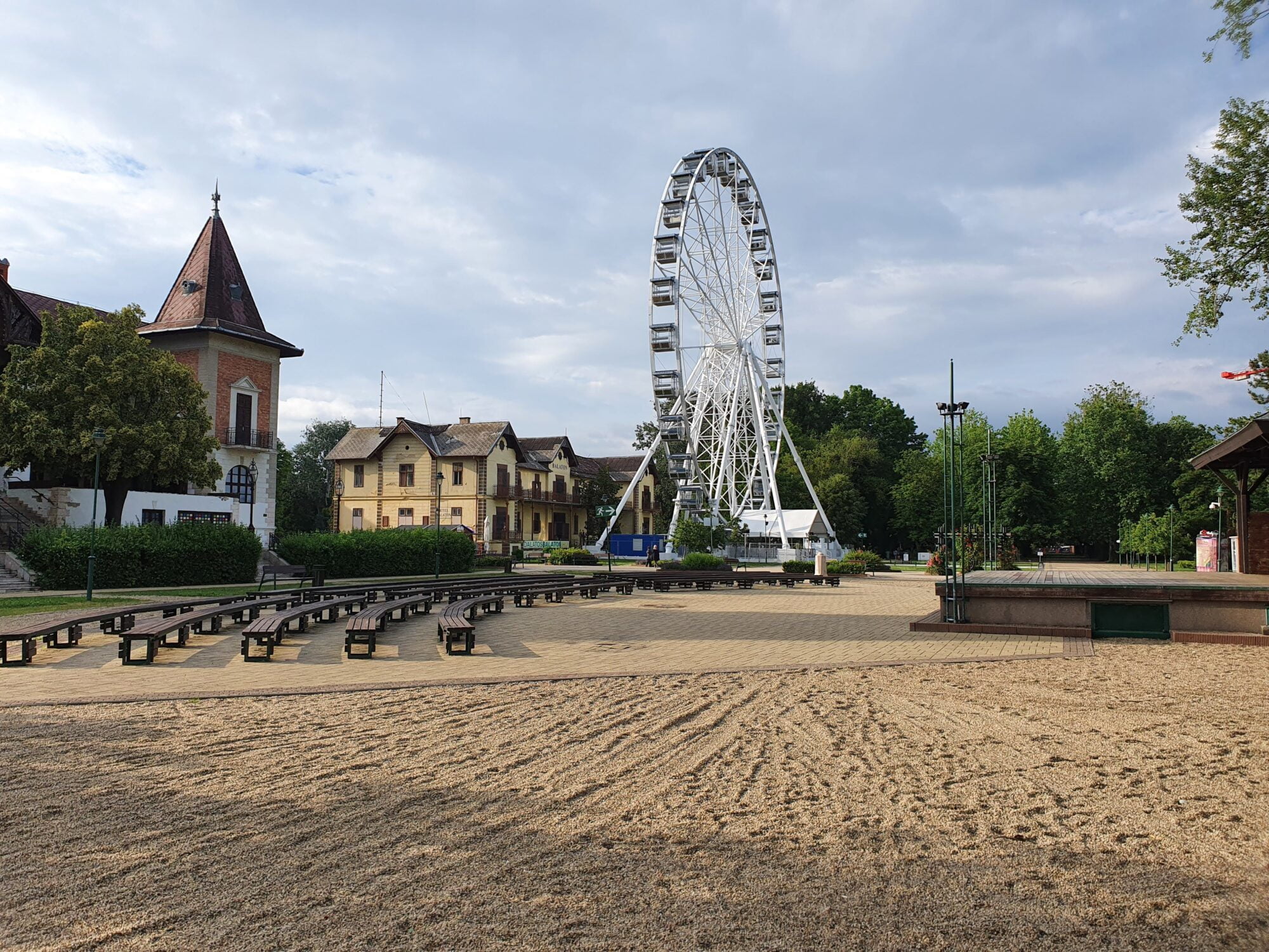 Városi Strand - Ferris Wheel