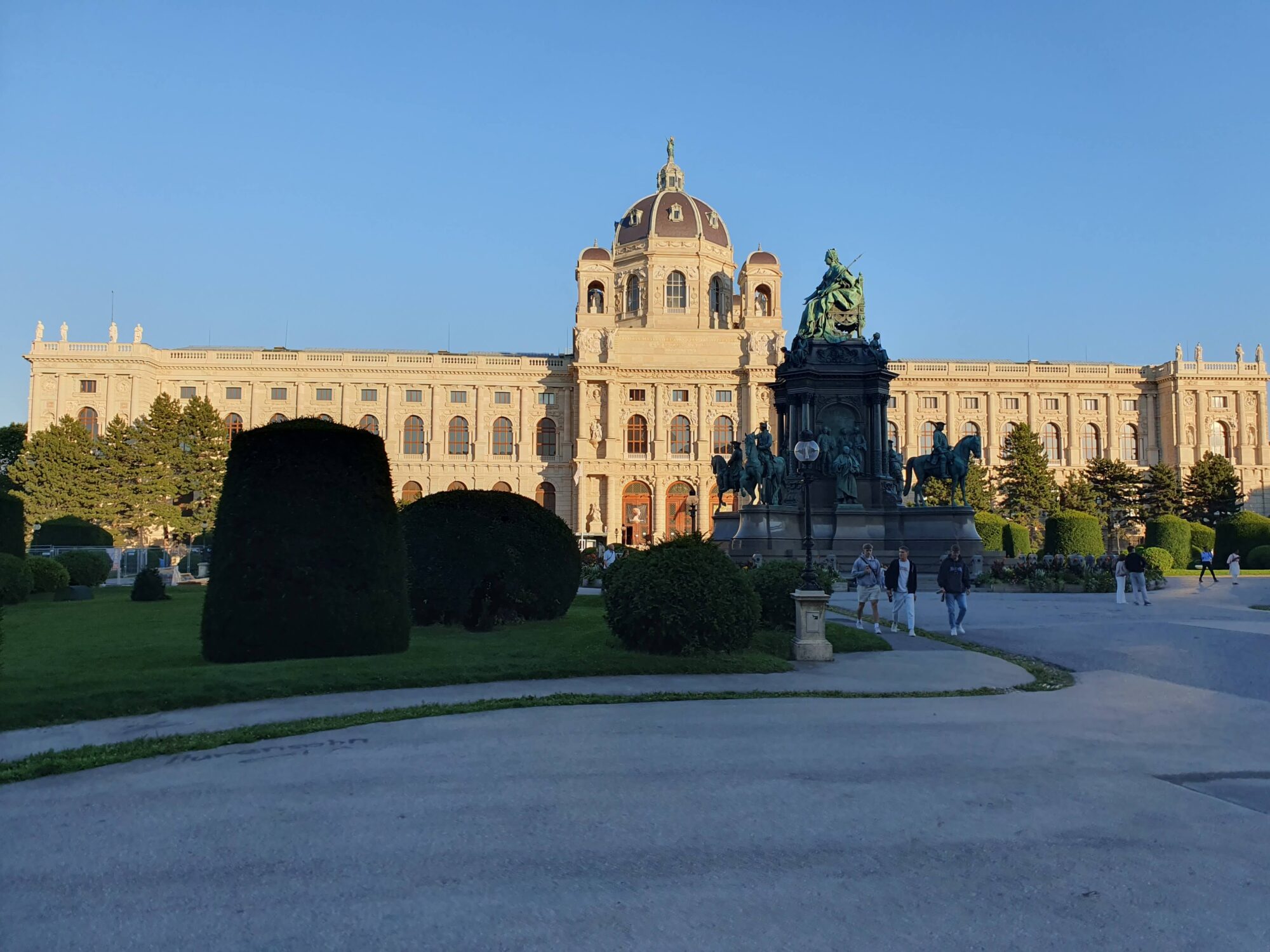 Maria-Theresien-Platz Golden Hour