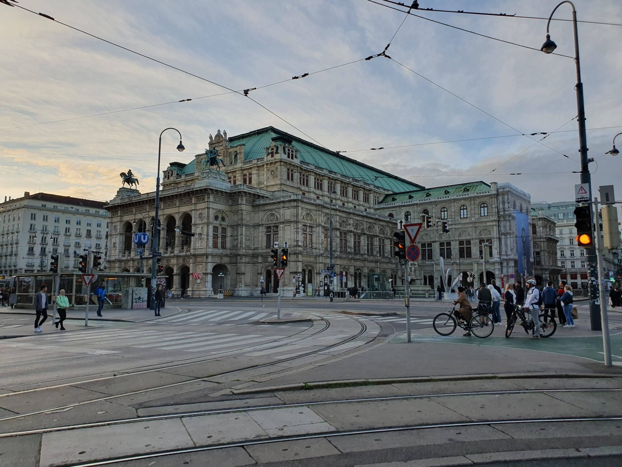 Wiener Staatsoper - Vienna Operahouse