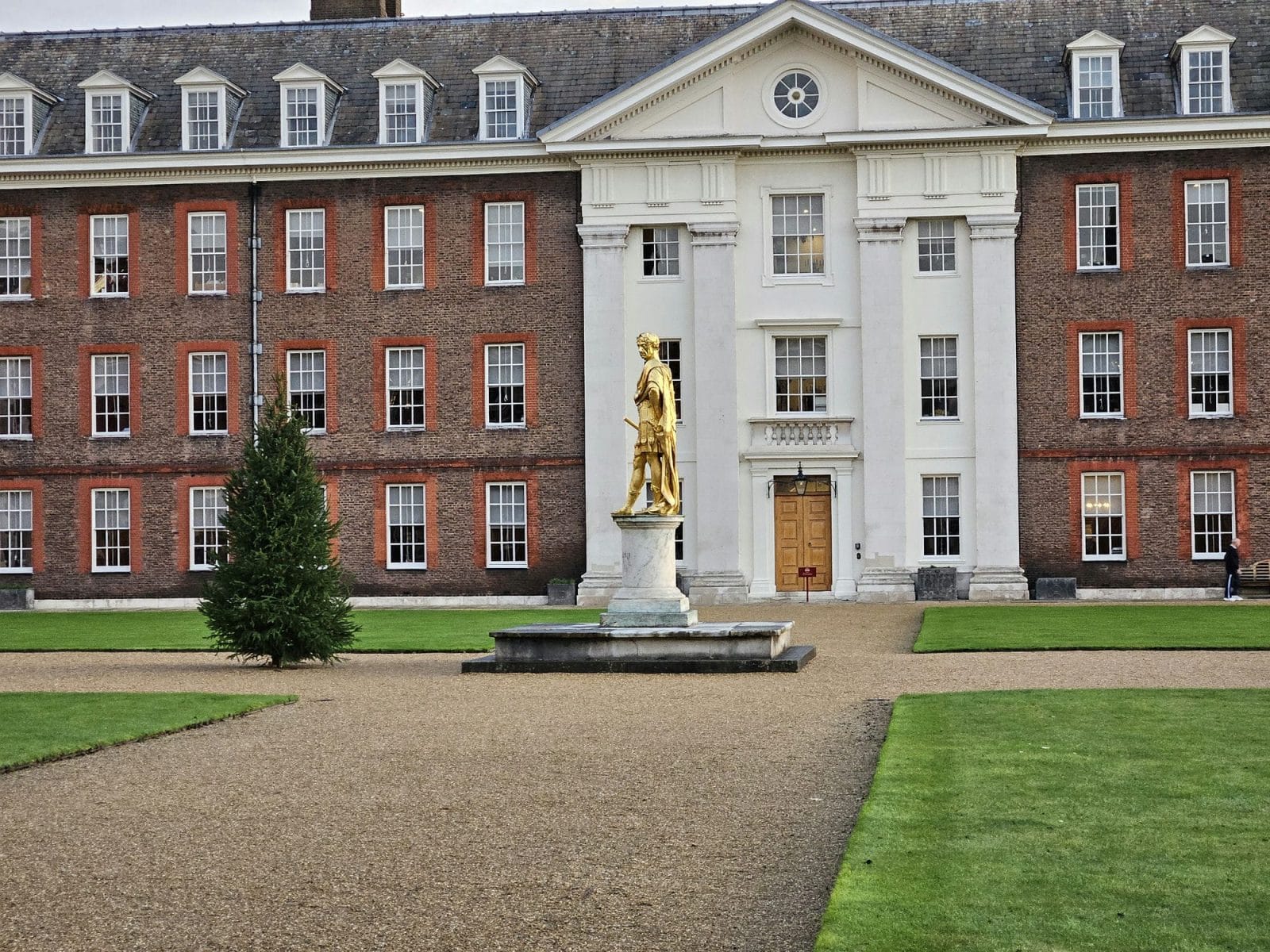 Statue of King Charles II
