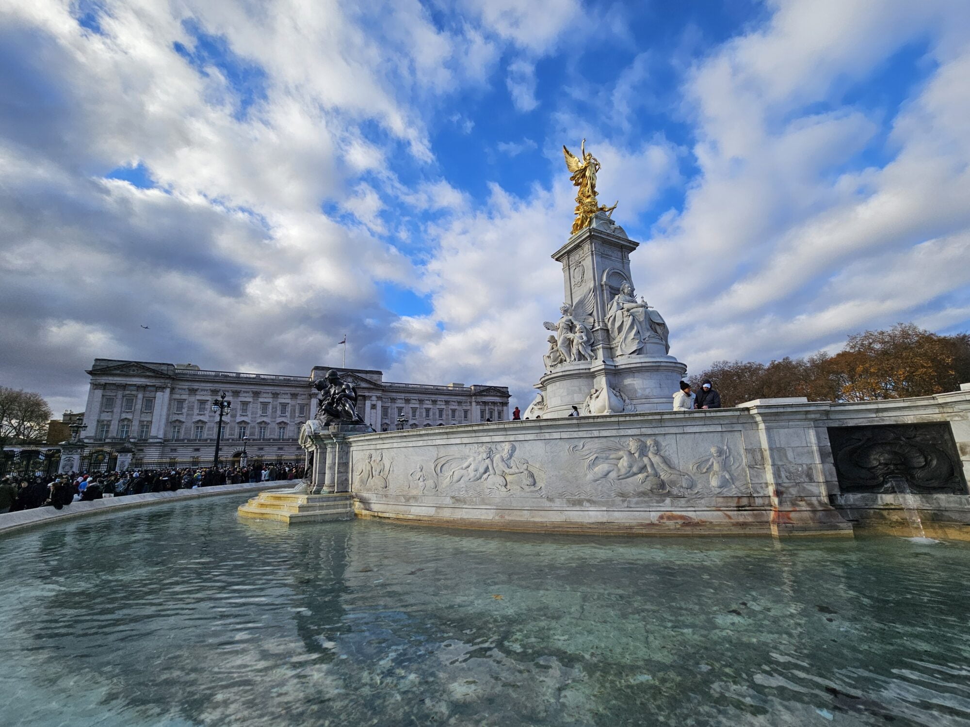 Victoria Memorial Buckingham Palace