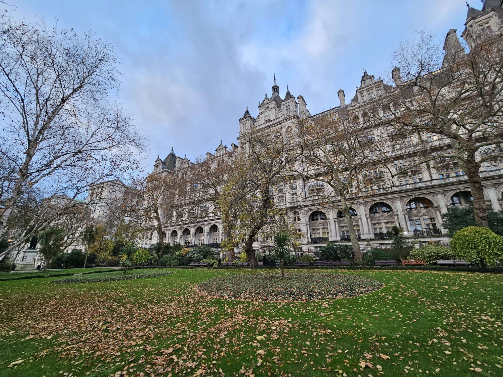 Whitehall Gardens & Horse Guard Building