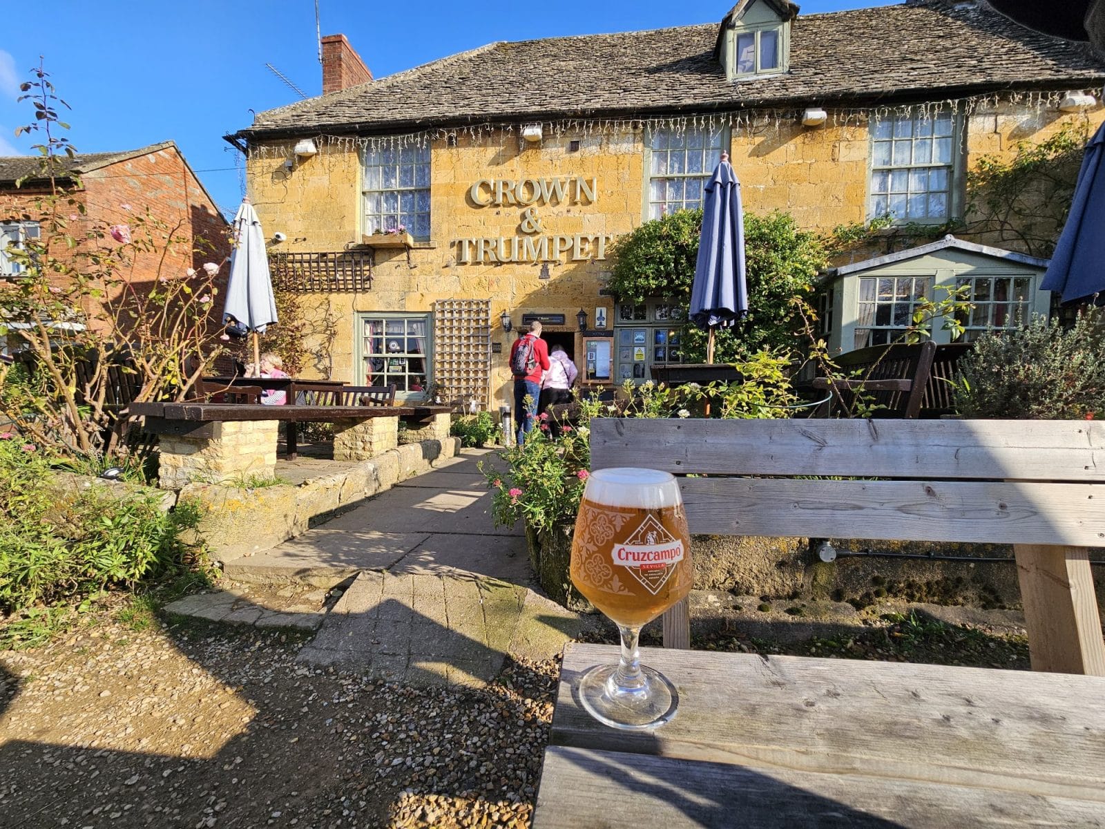 Crown & Trumpet Inn Broadway