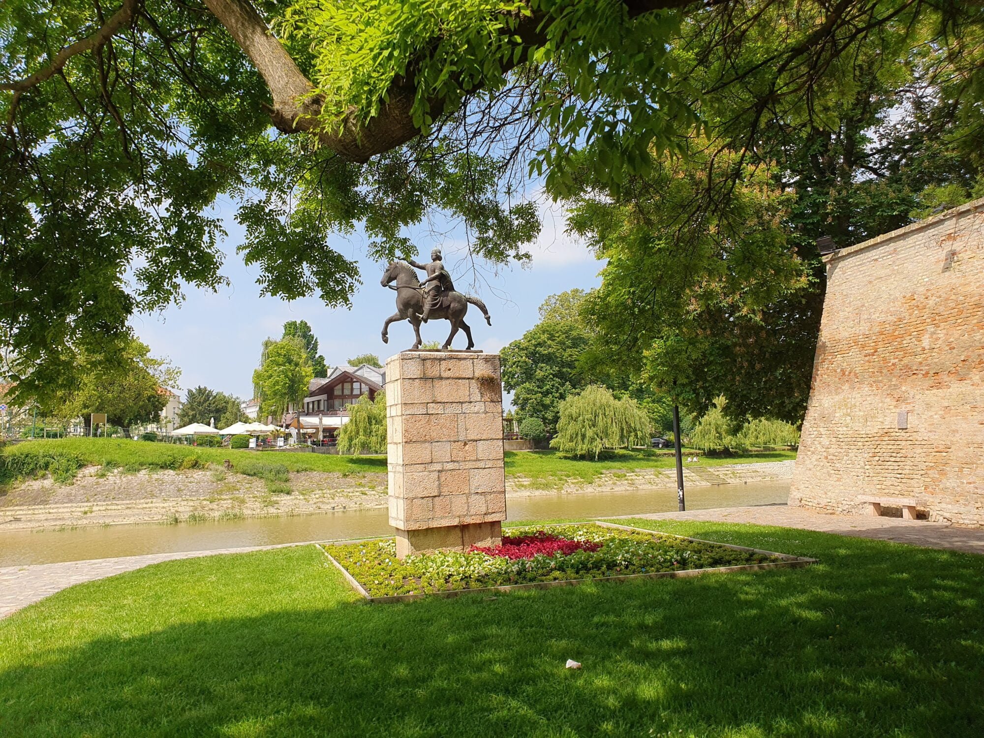Equestrian statue of Saint Stephen