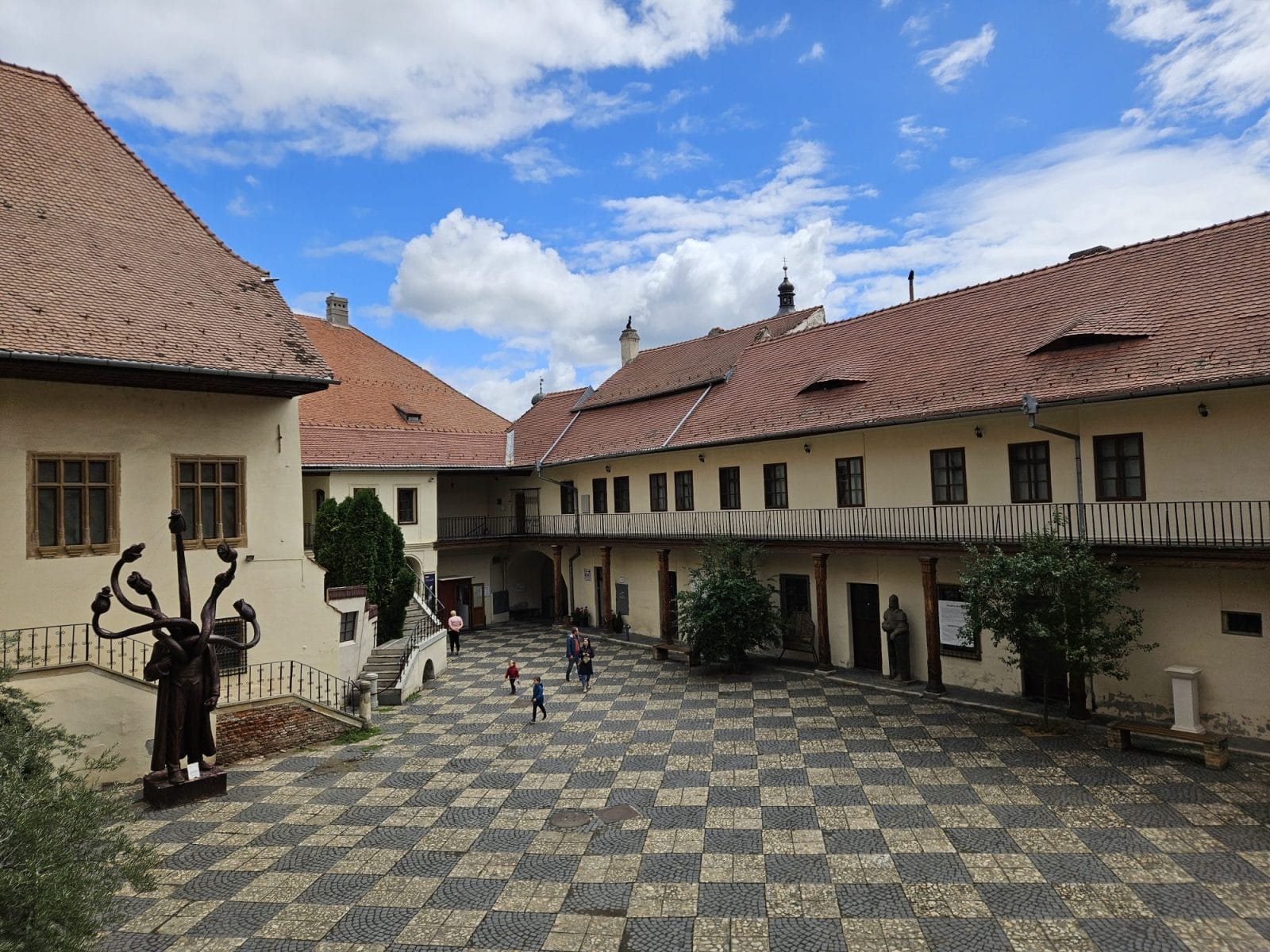 Altemberger House