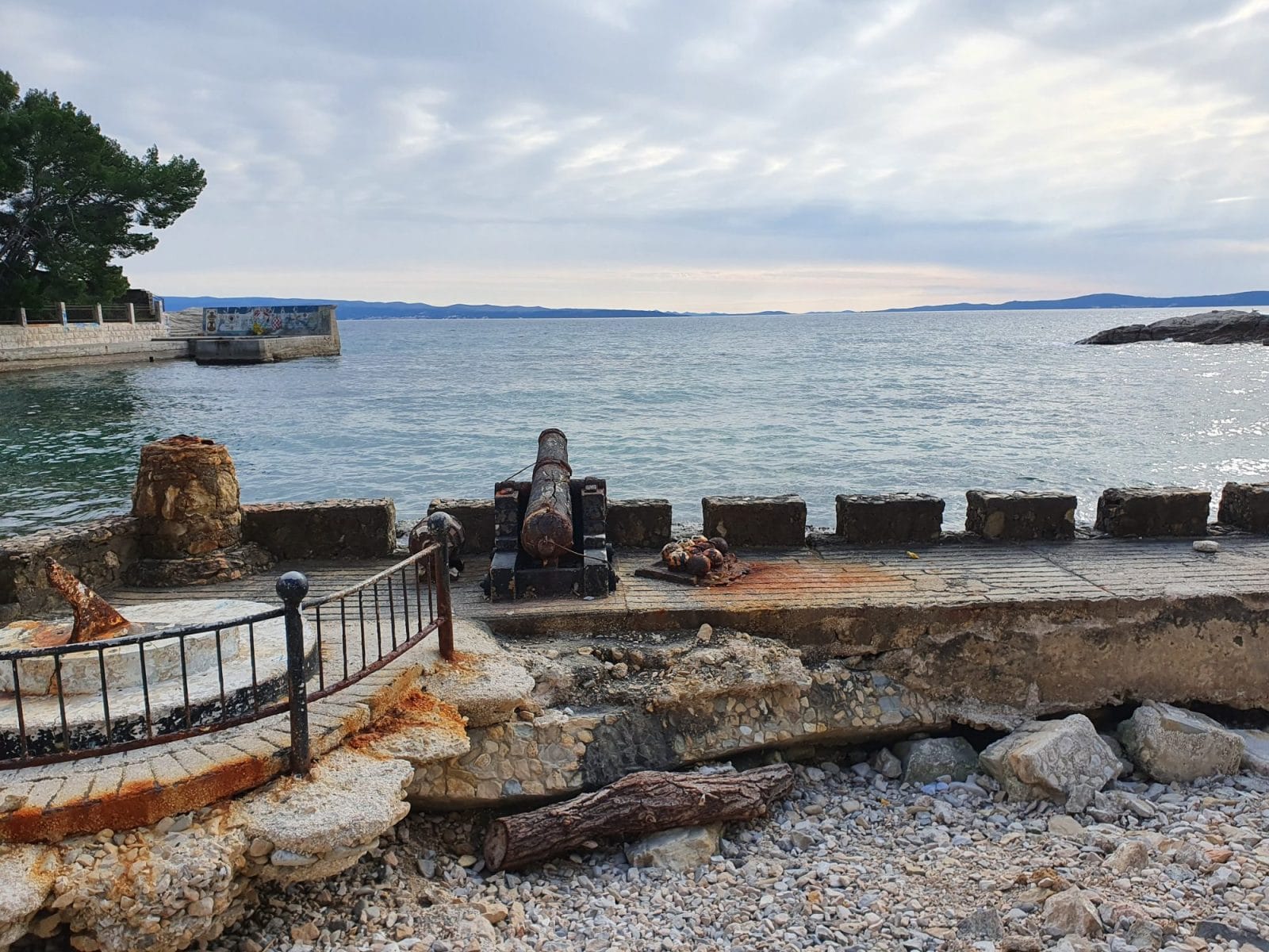 Jezinac Beach Cannons and Sun Dial