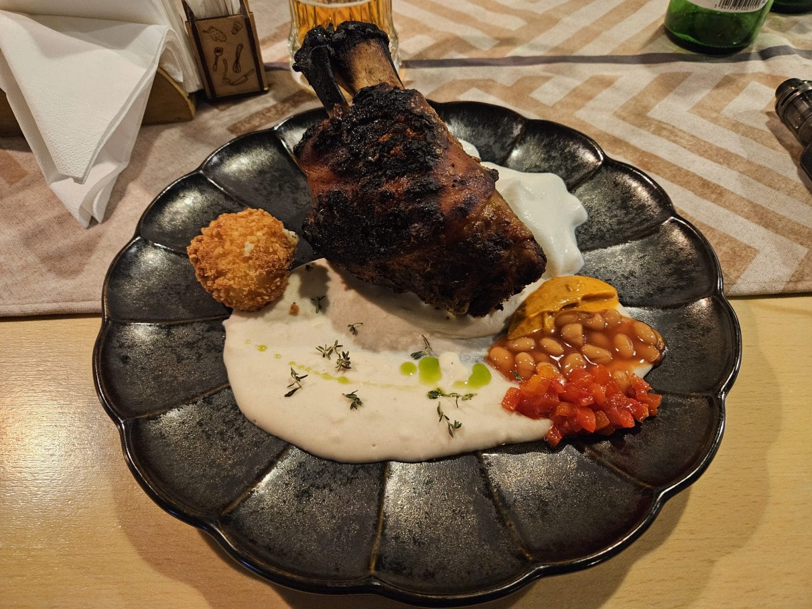 La Cuptor Pork Knuckle