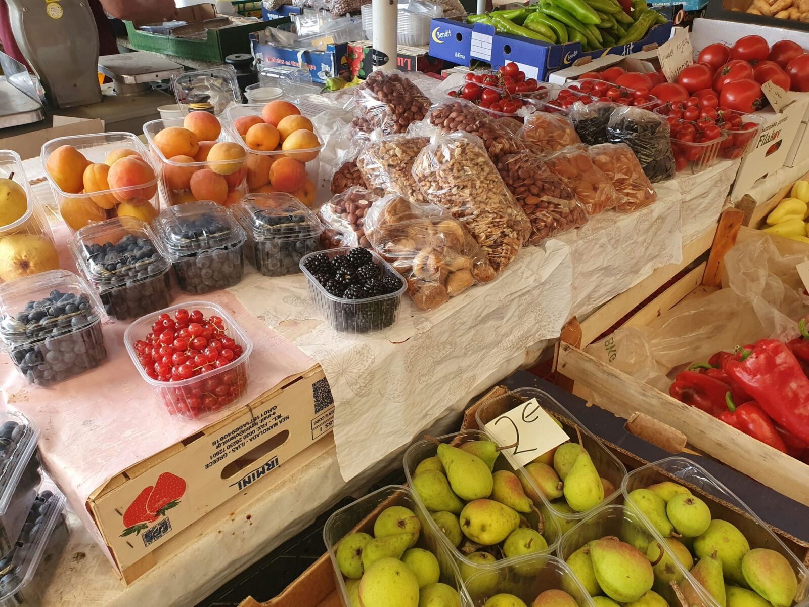 Nuts and fruit