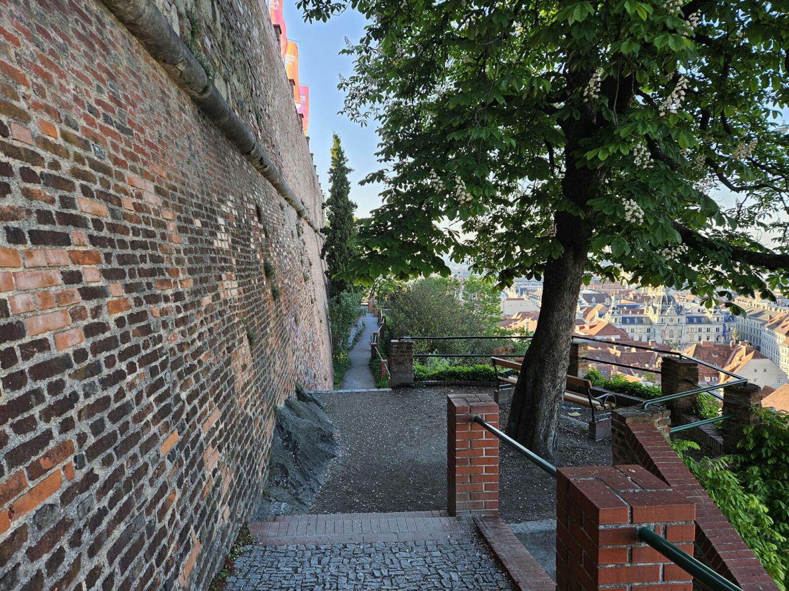 Schloßbergsteig Walk