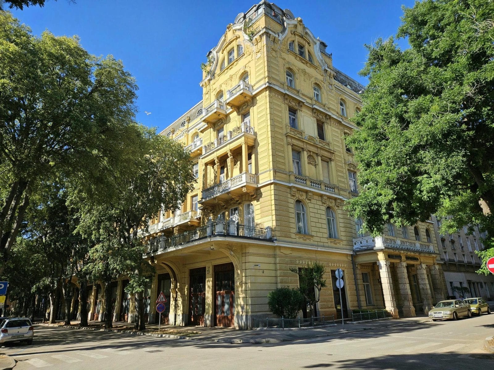 Hotel Riviera Famous Building, Istria