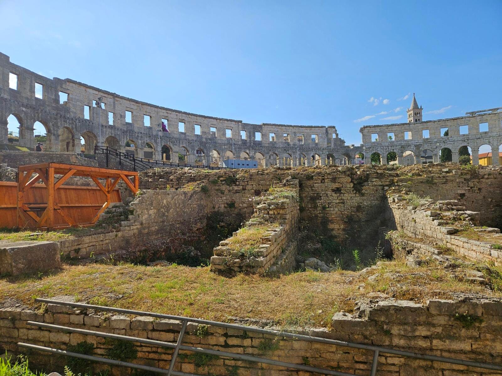 Ruins Inside