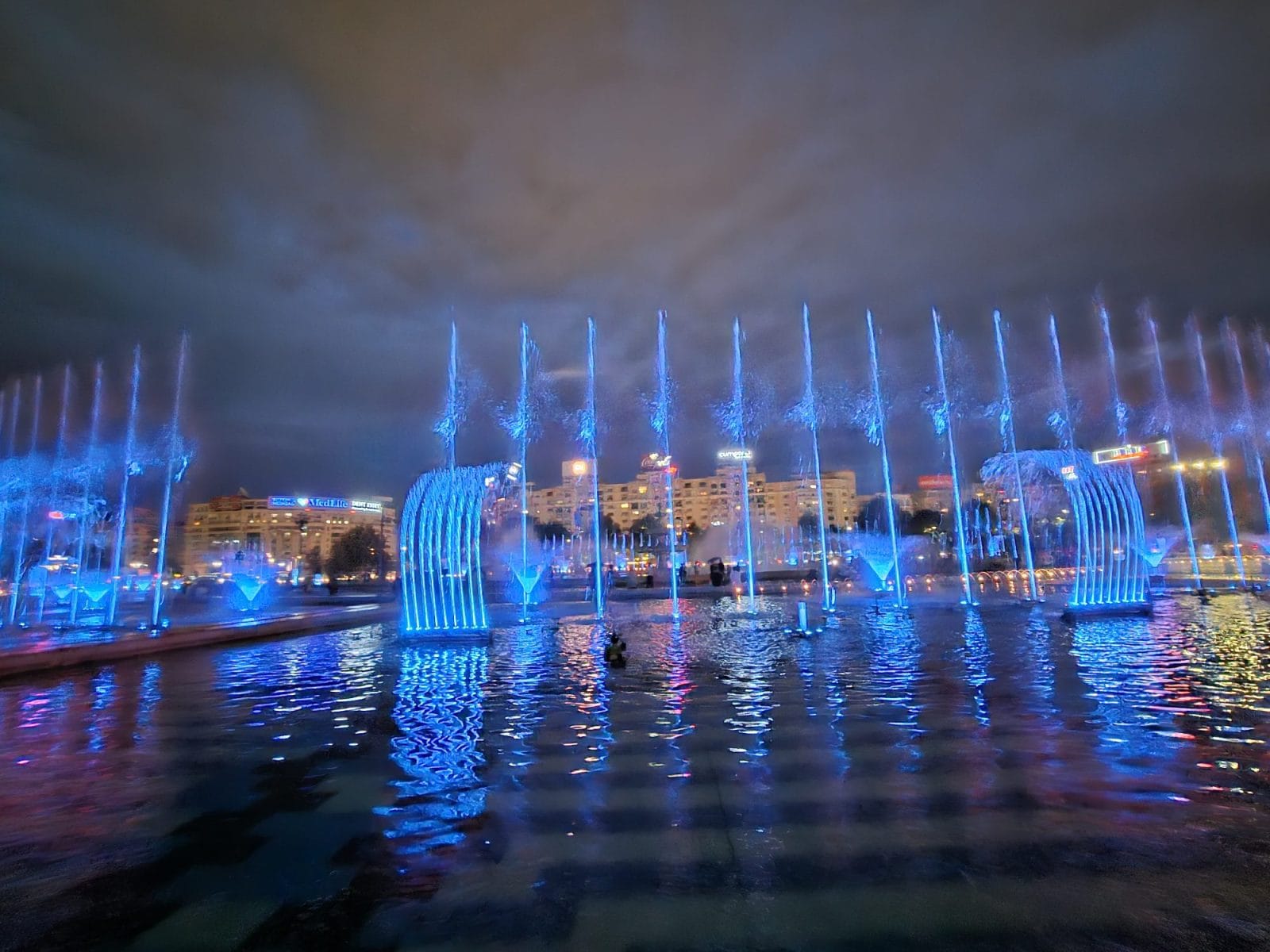 Dancing Water
