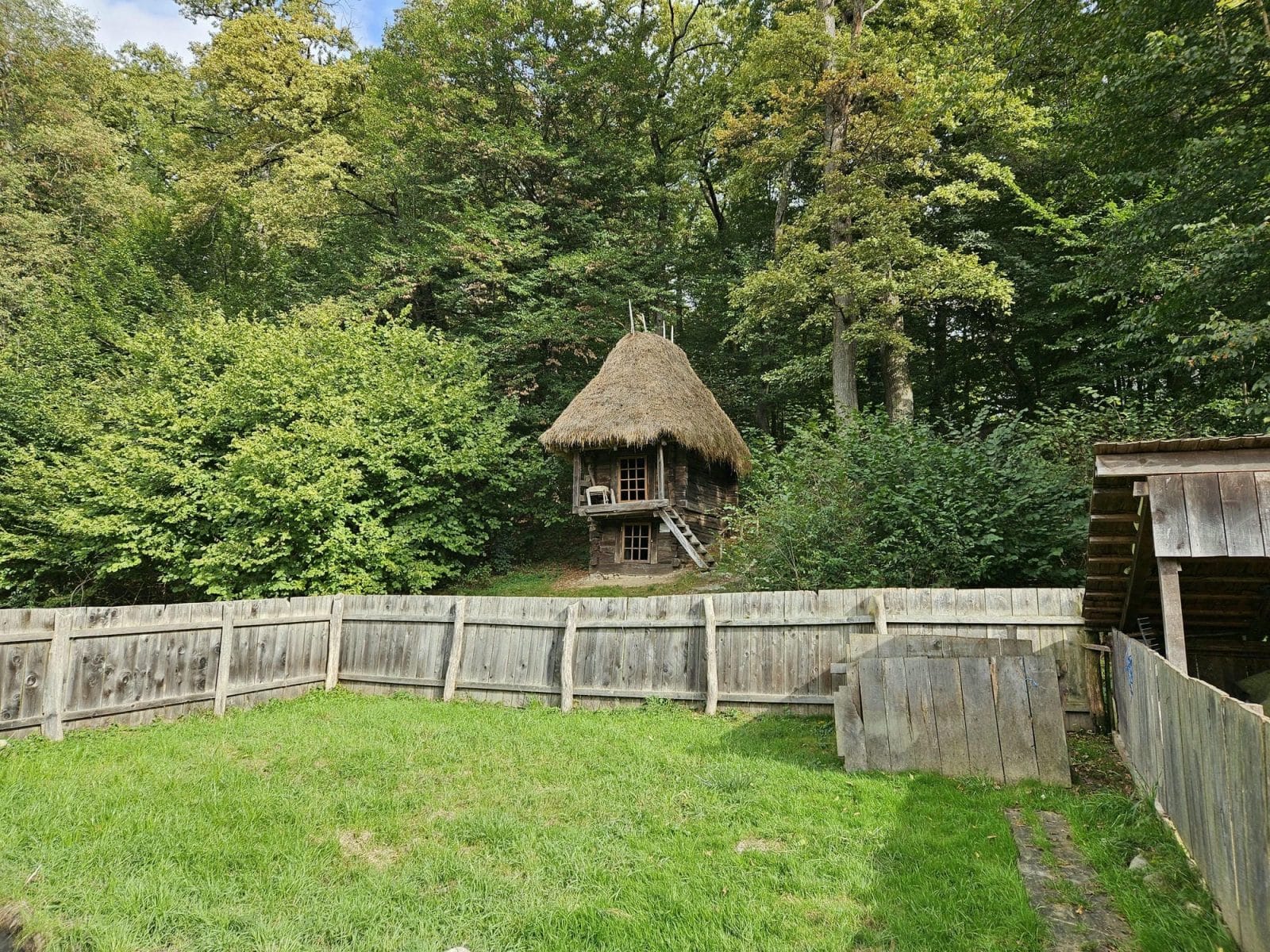 Hobbit House