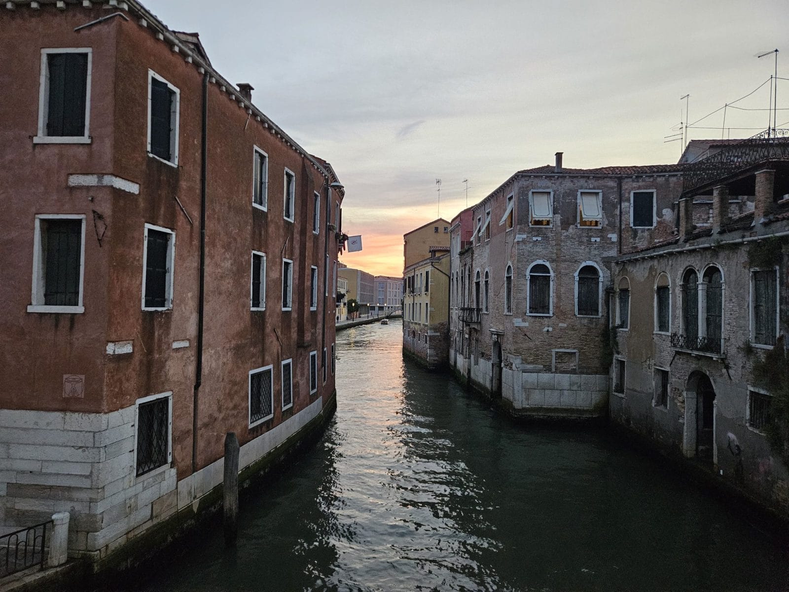 Rio de Ca' Foscari Sunrises