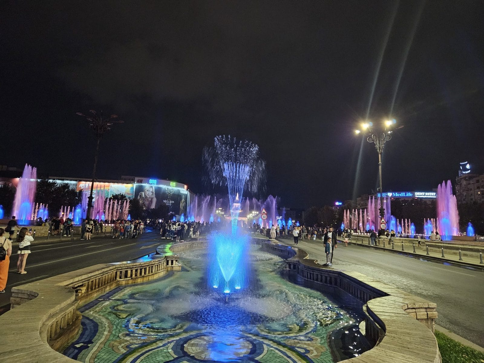 Watch The Dancing Fountains