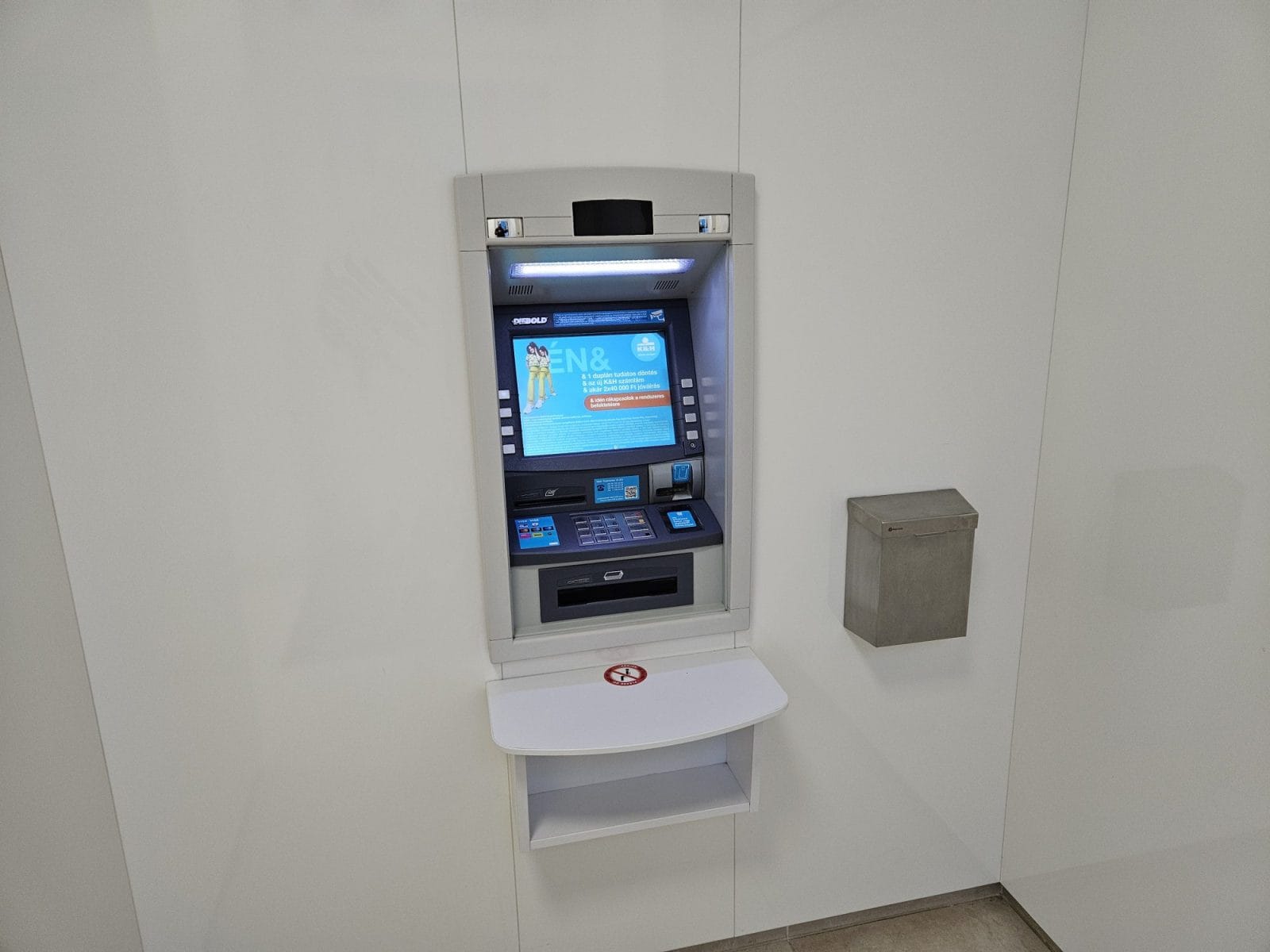 K & H Free ATM