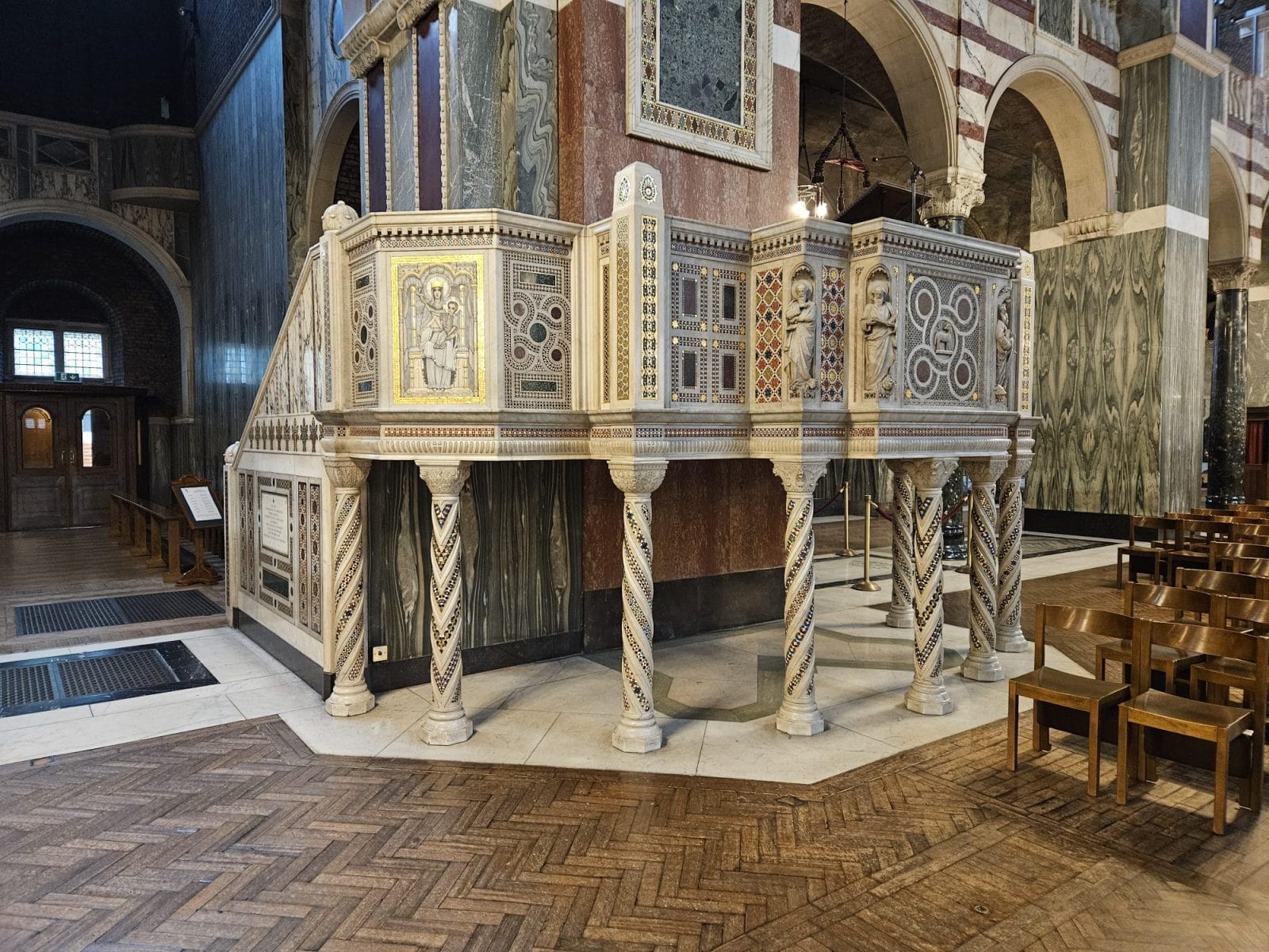 Pulpit Westminster Cathedral London