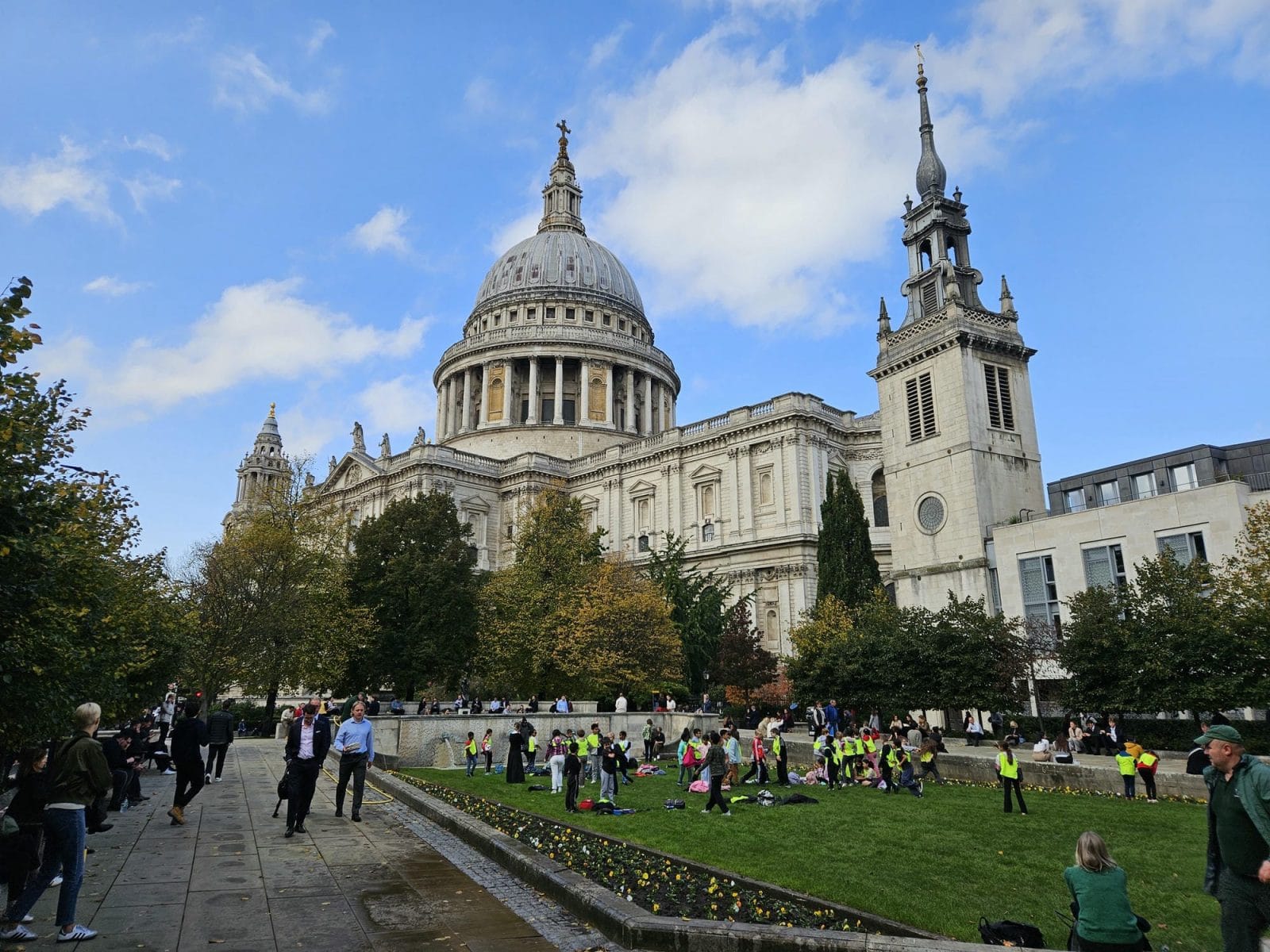 Sightseeing St Pauls Cathedral
