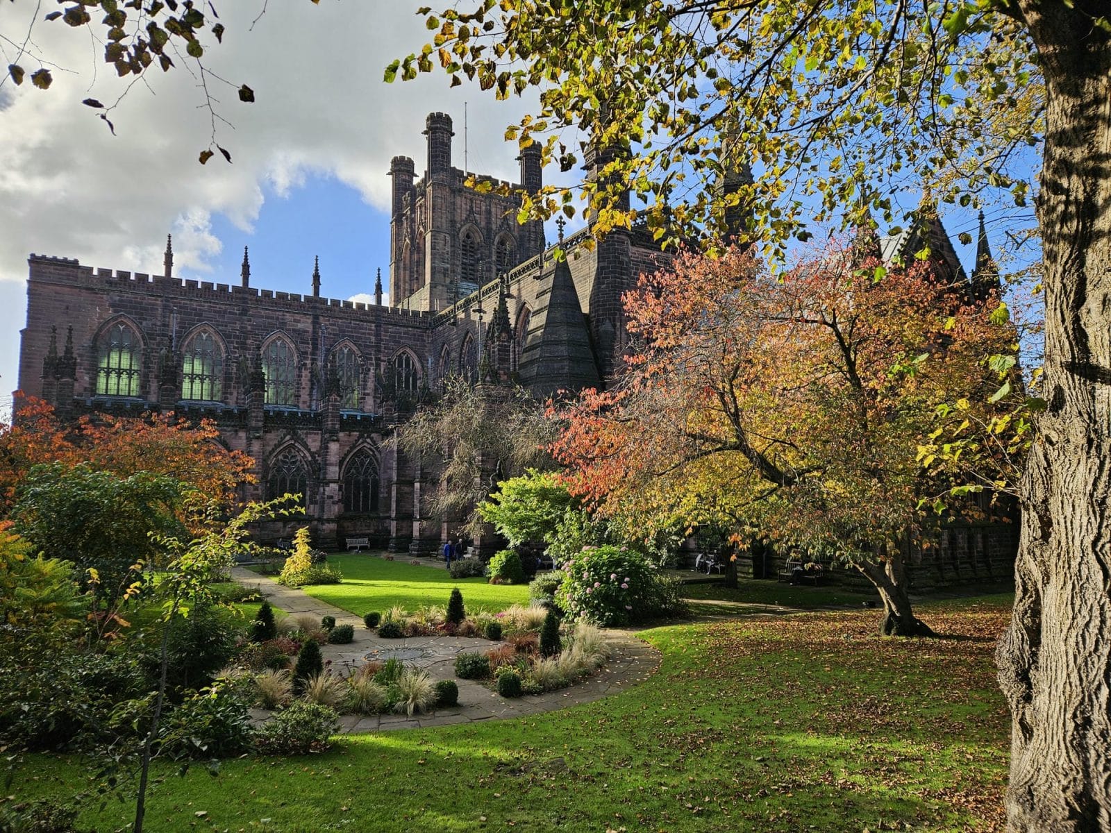 Travel to Chester in Autumn