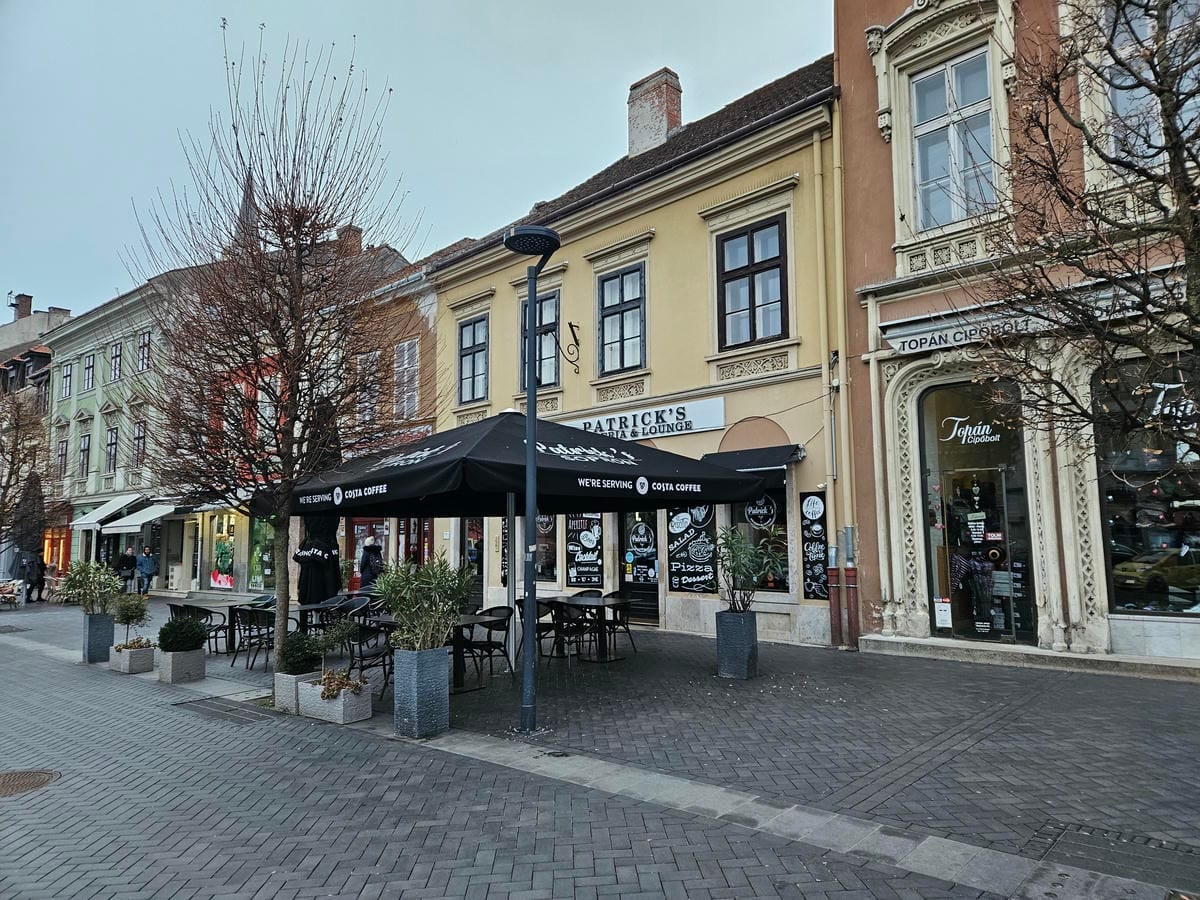 Patrick's pizzeria & lounge