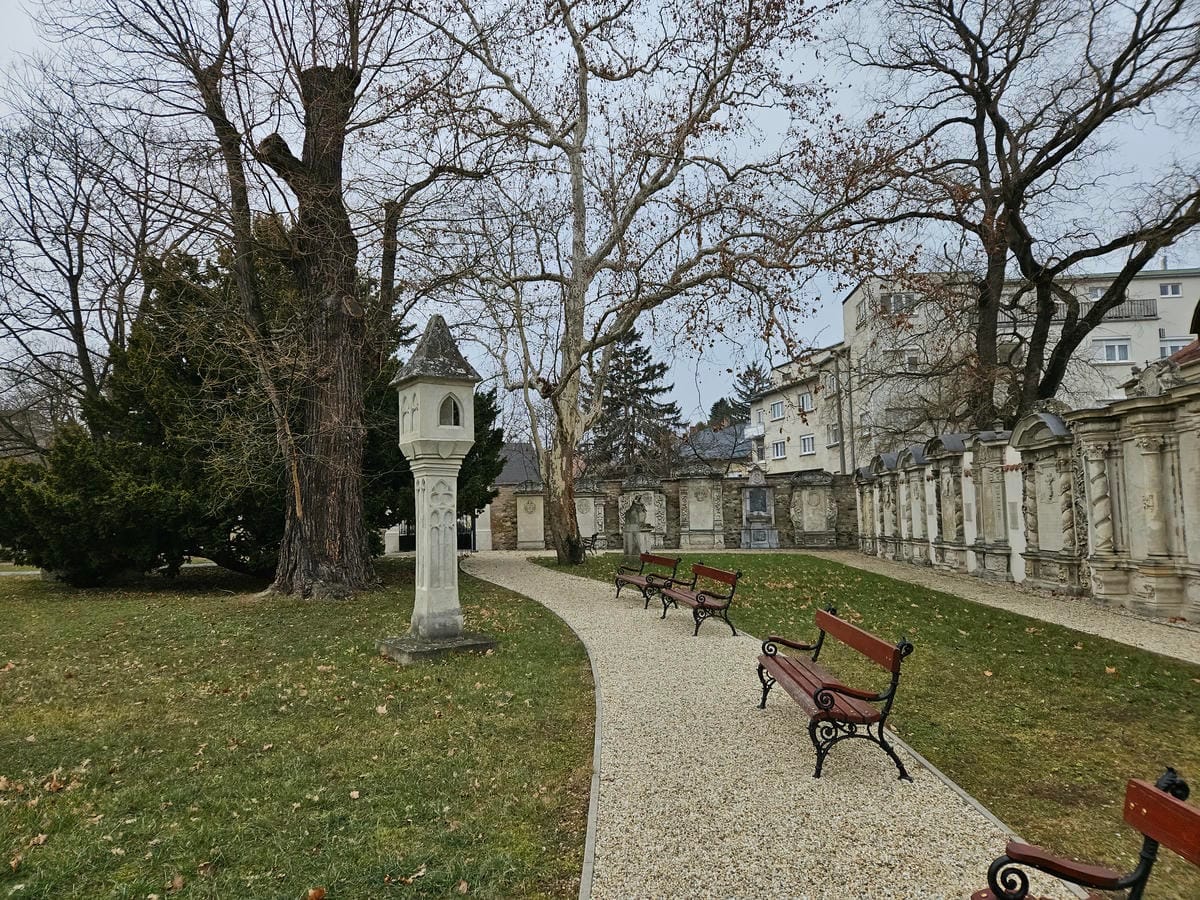 Lenck-villa gardens