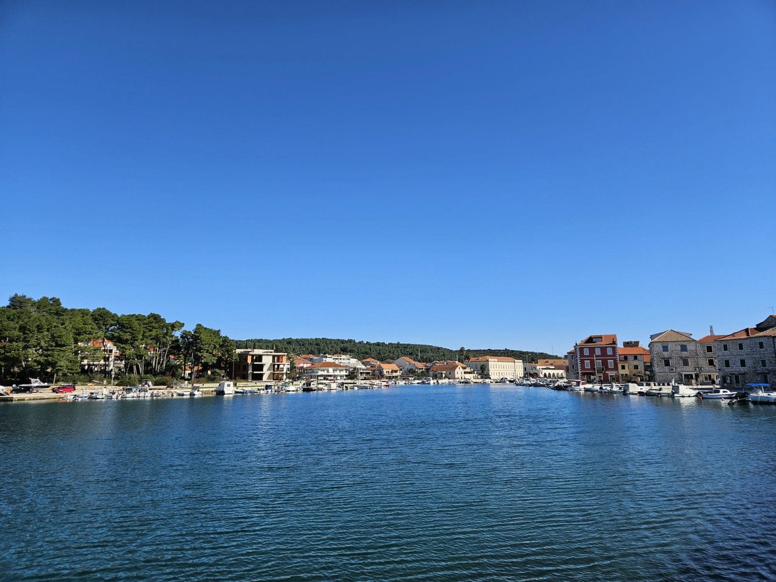 Stari Grad Port