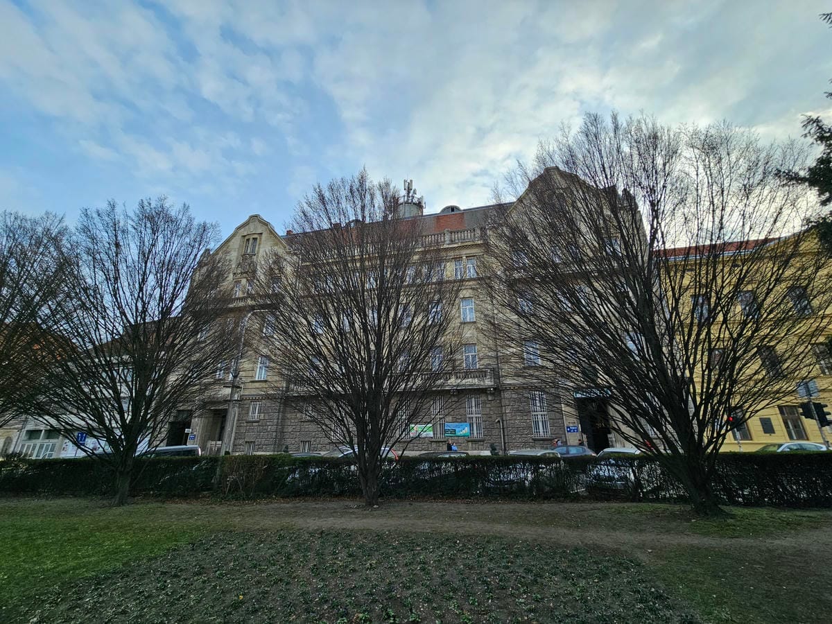 Széchenyi tér Post Office