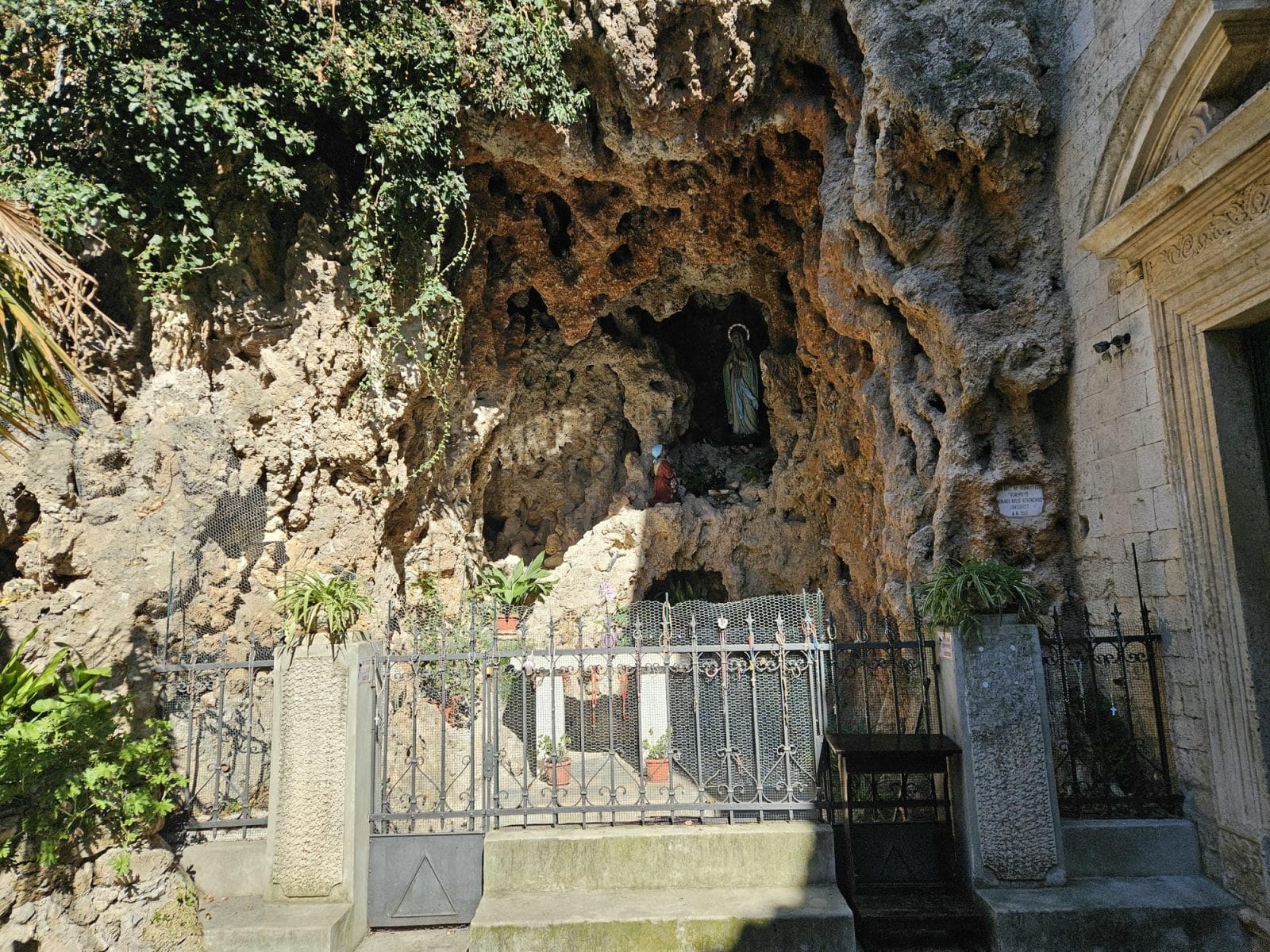 Crkva sv. Lovre Shrine Sibenik