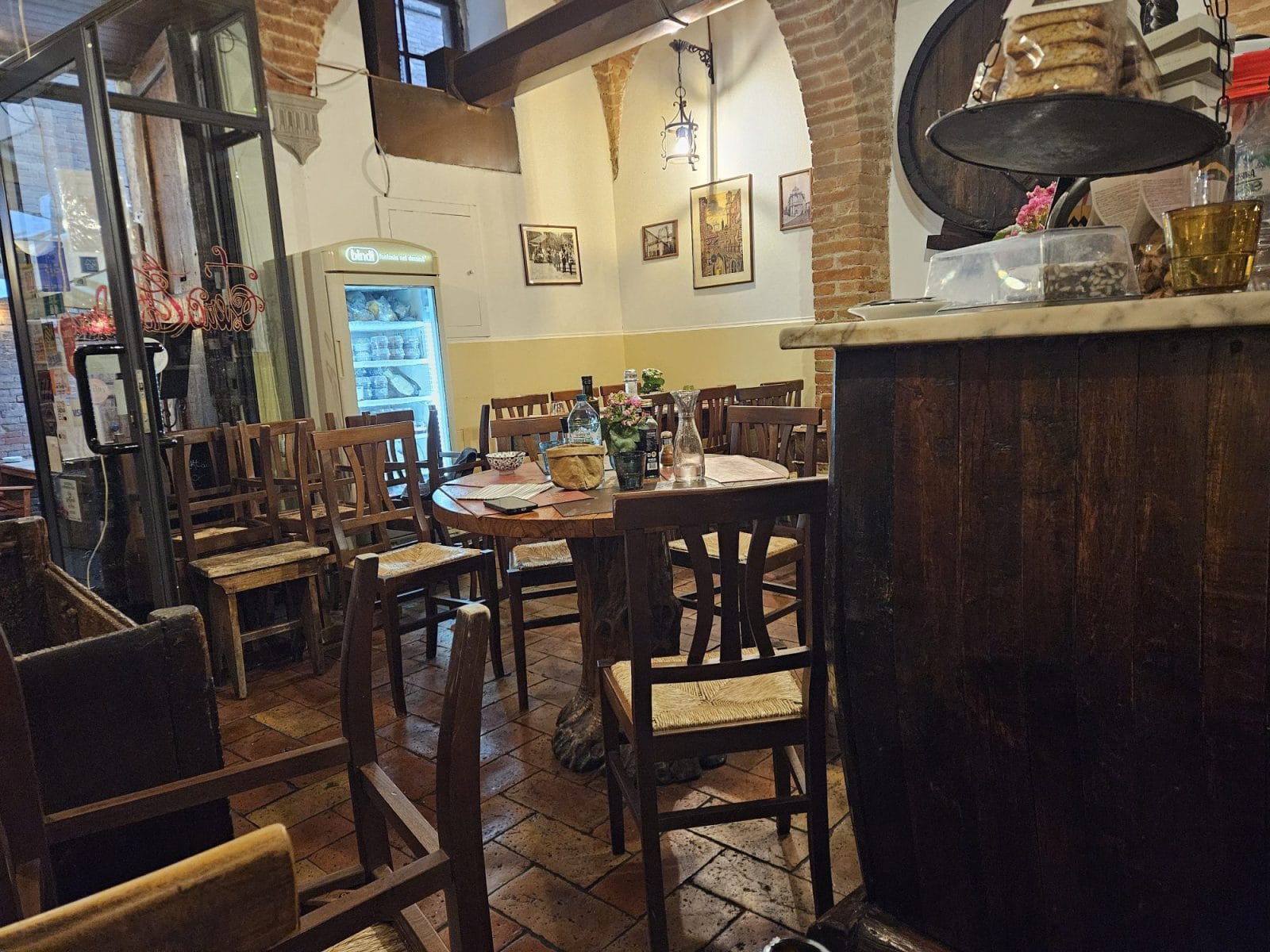 Osteria La Chiacchera Inside