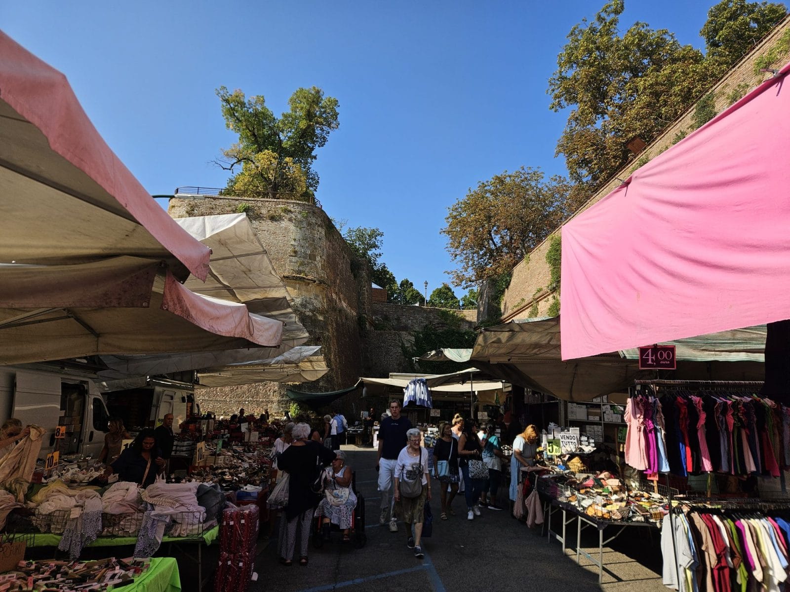 Medici Fortress Market