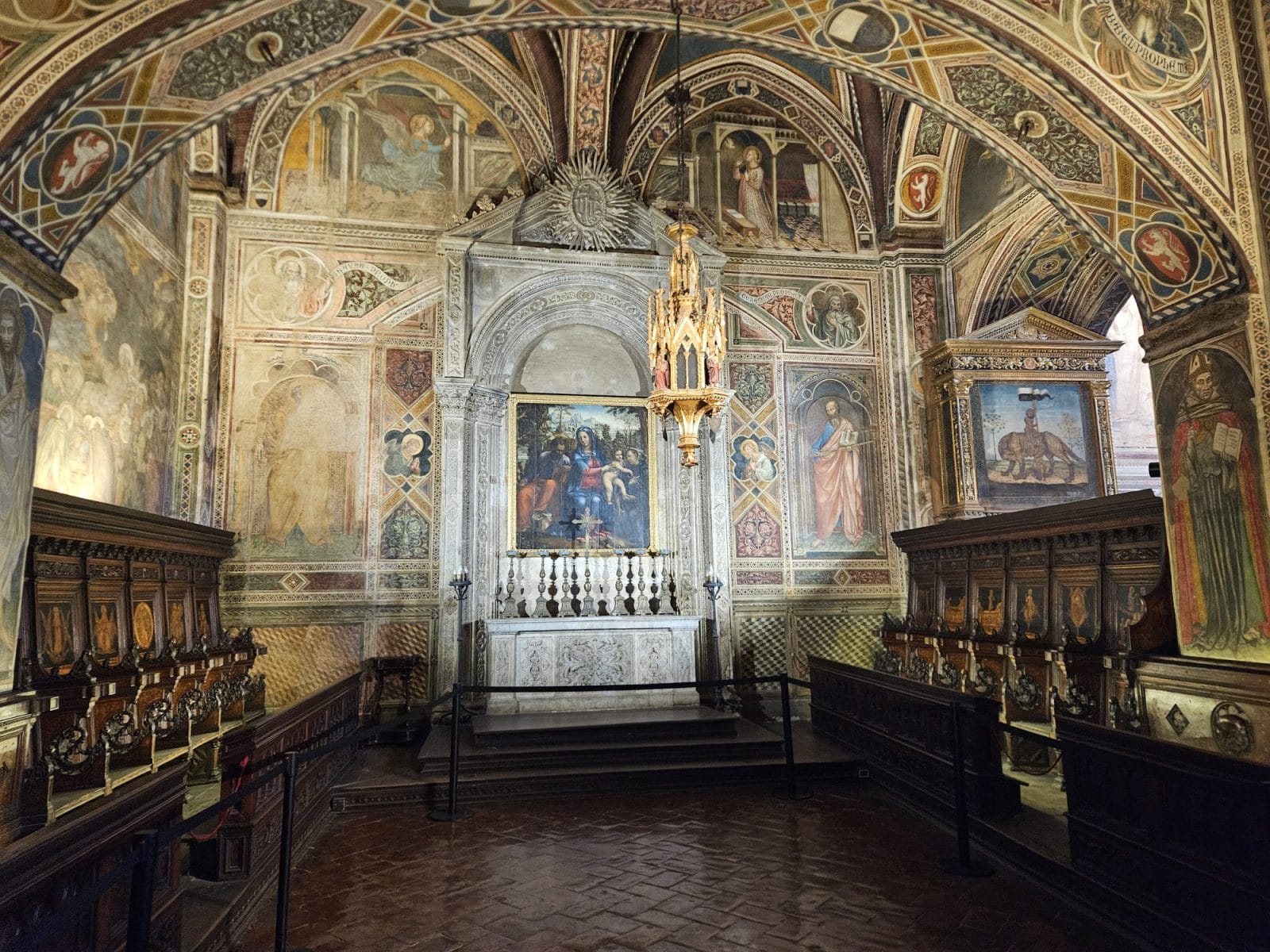 Palazzo Pubblico Chapel Details