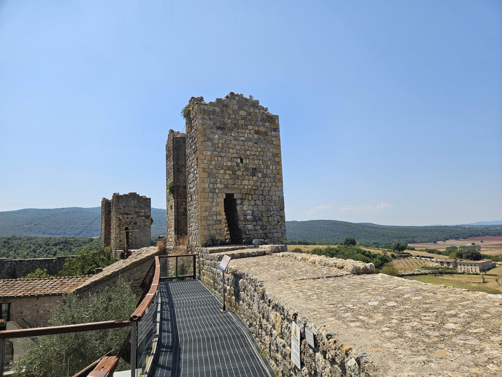 Porta San Giovanni from walkway