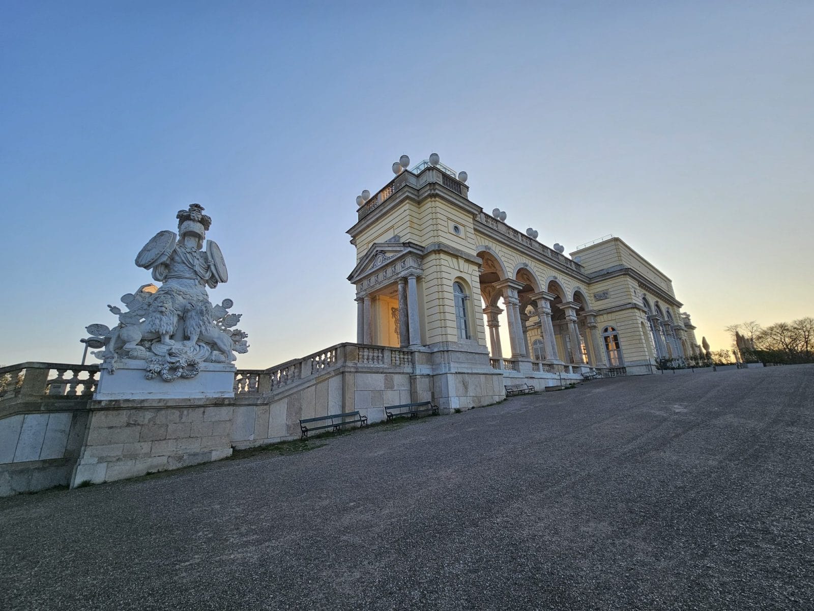 Gloriette Schönbrunn Sunrise Back