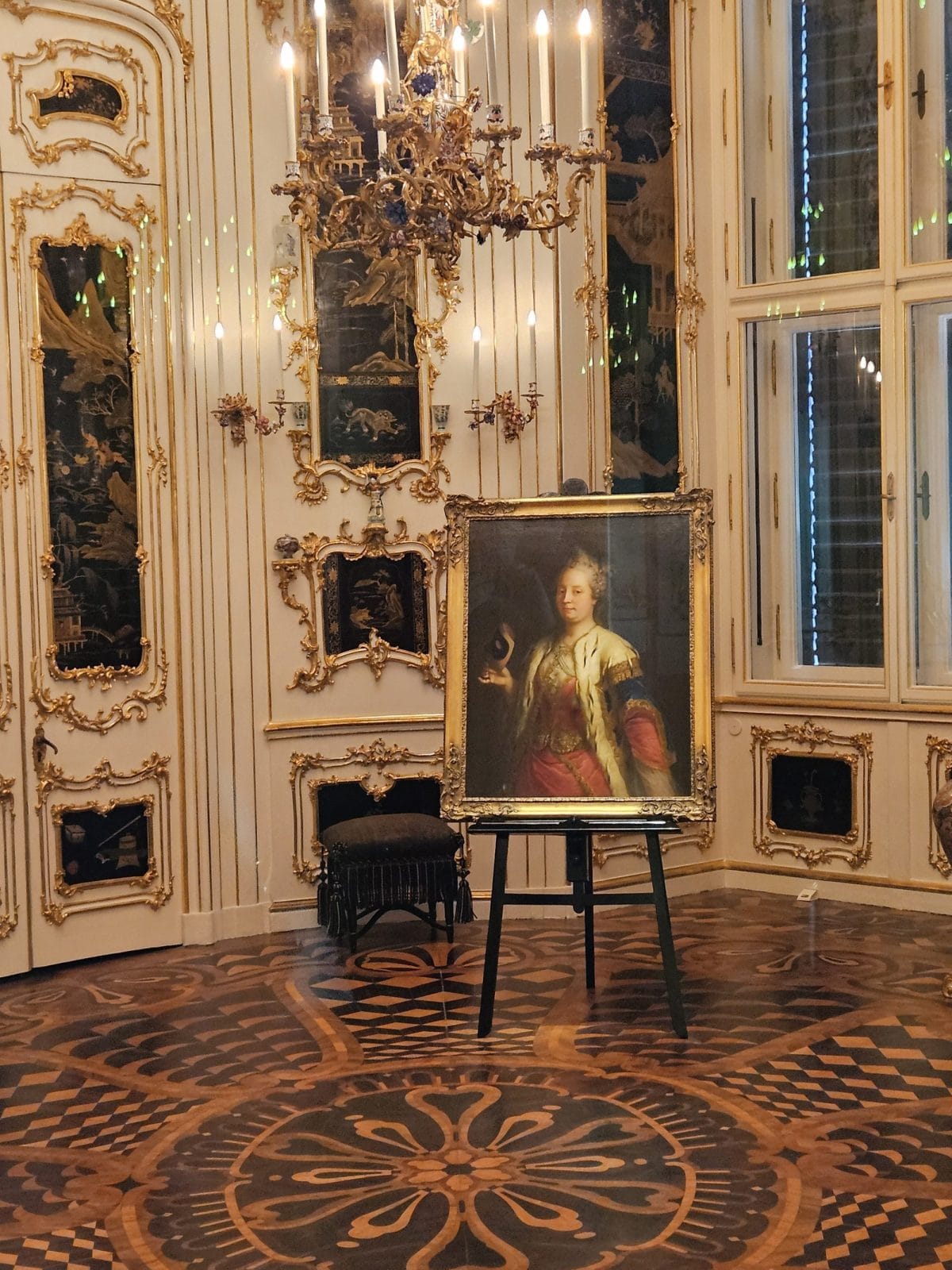 Oval Chinese Cabinet Art