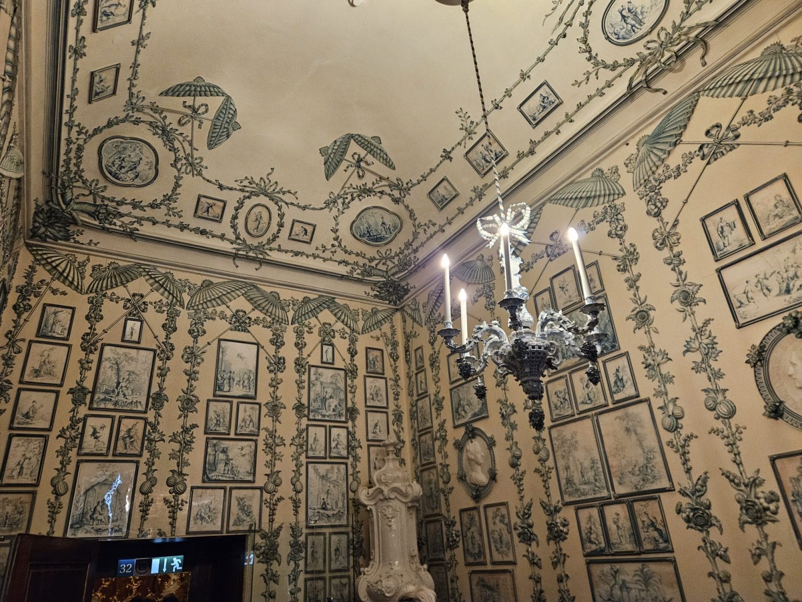 Porcelain Room Schonbrunn Palace