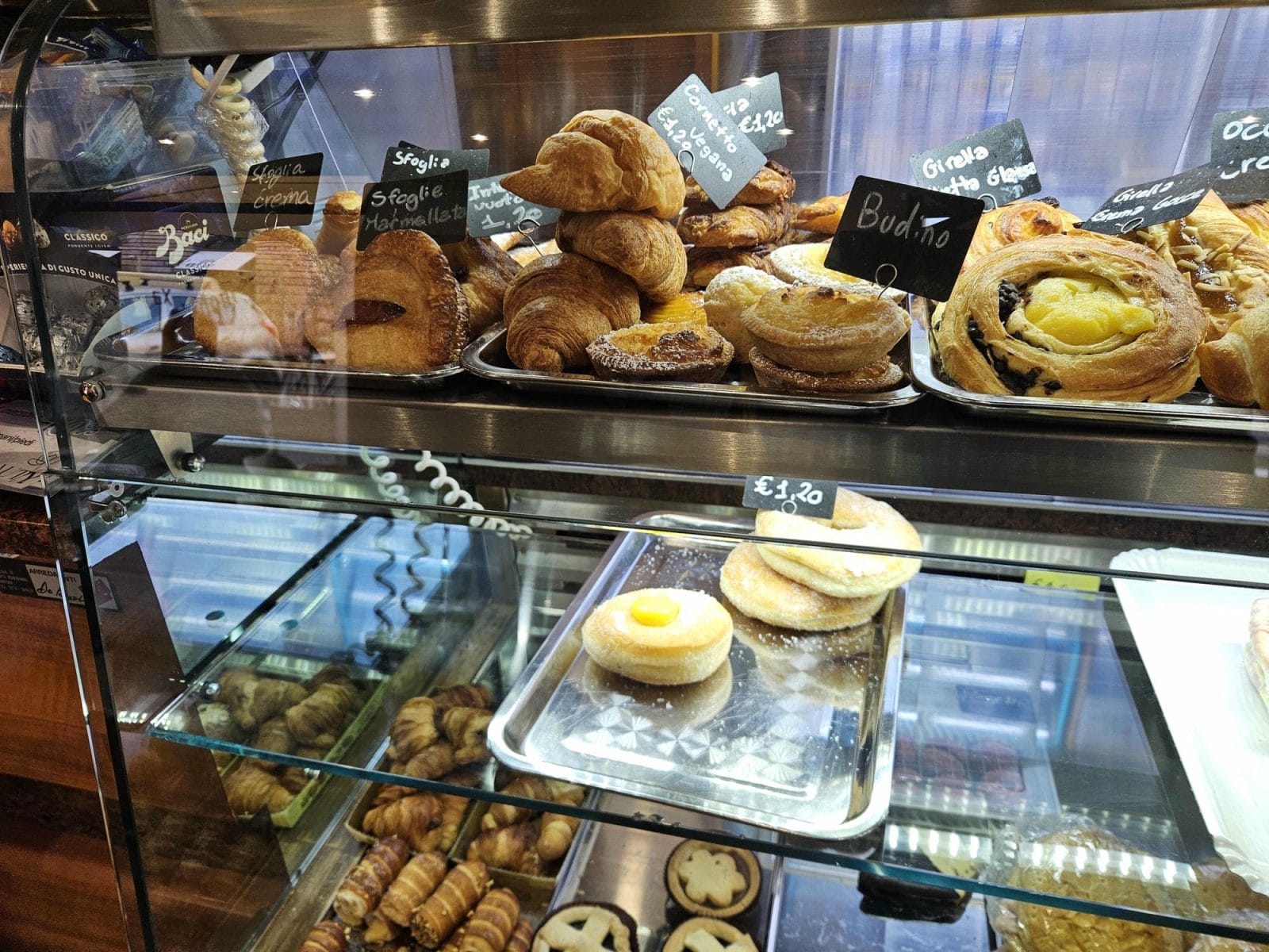 Bar Tabacchi Antico Livorno Cakes