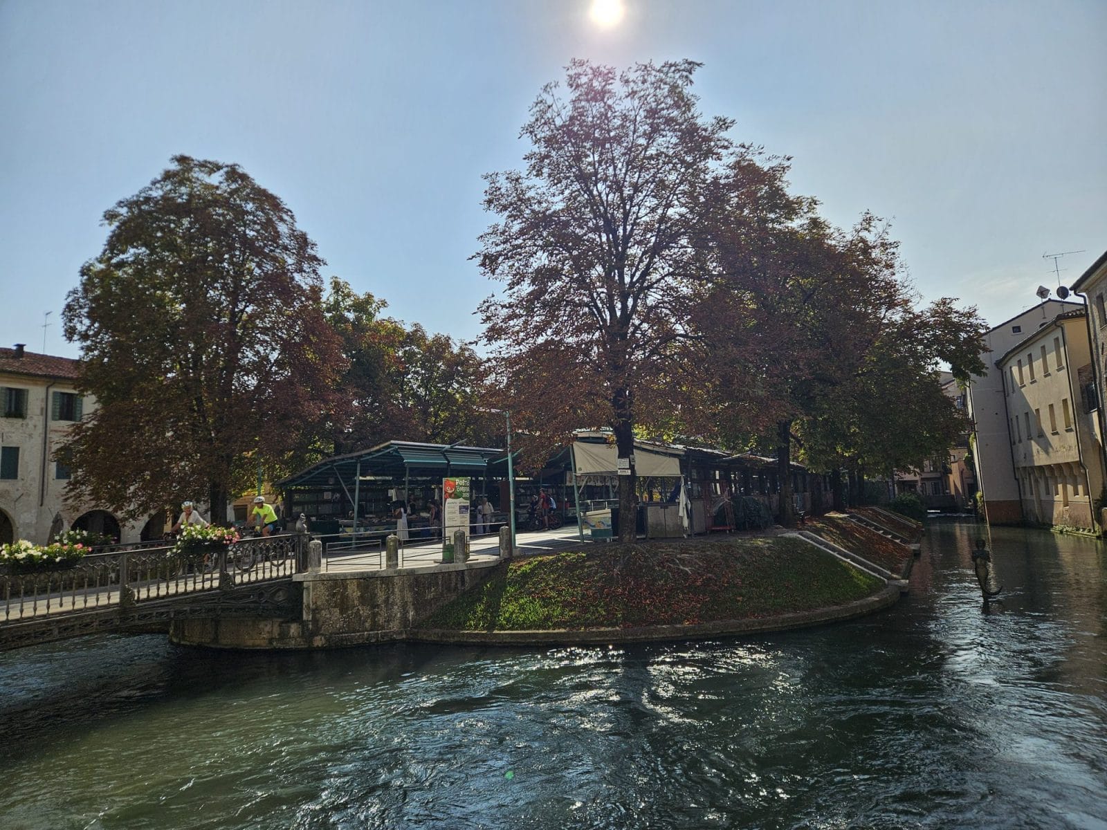 Canals Fish Market Island