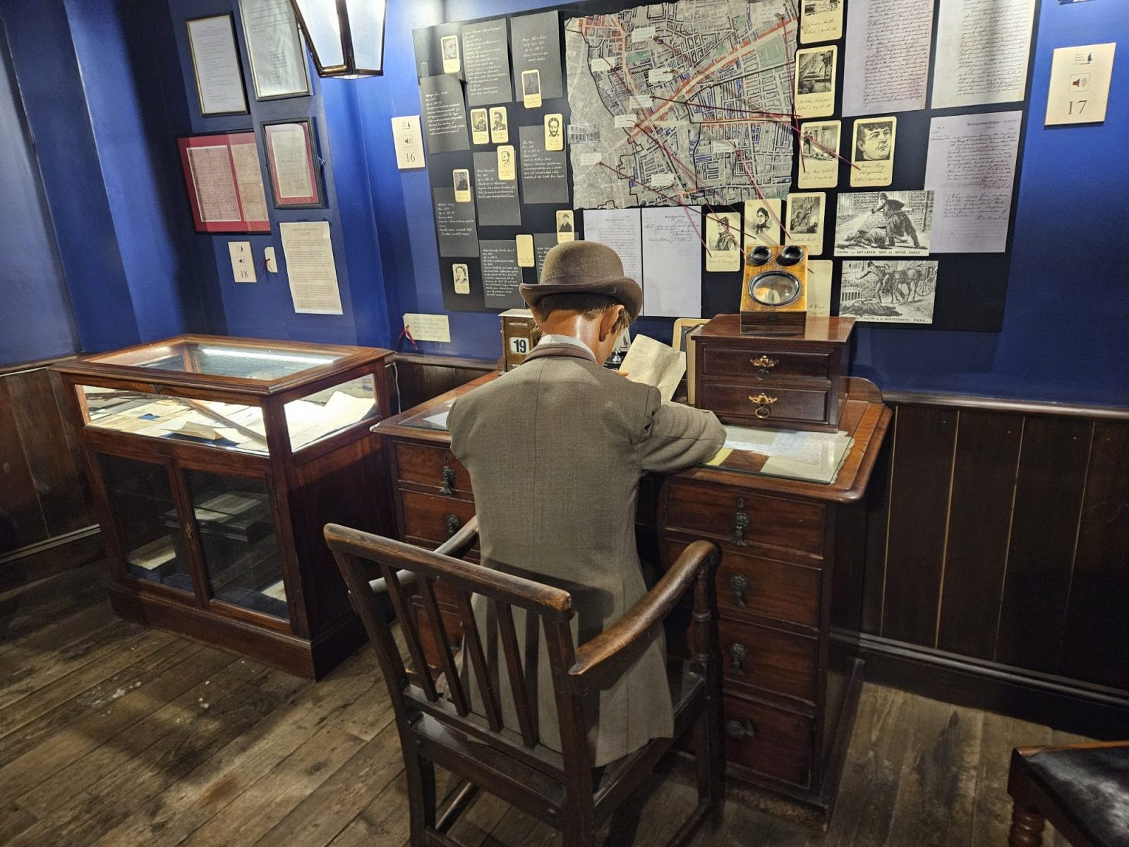 Jack The Ripper Museum - police