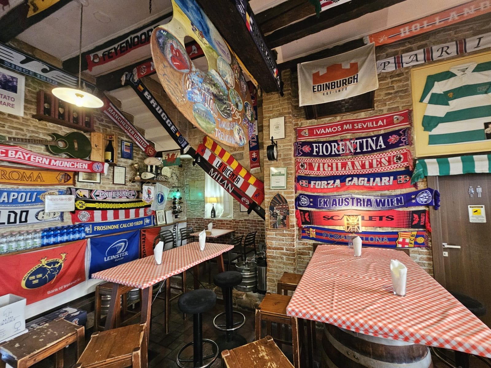 Osteria Trevisi Inside