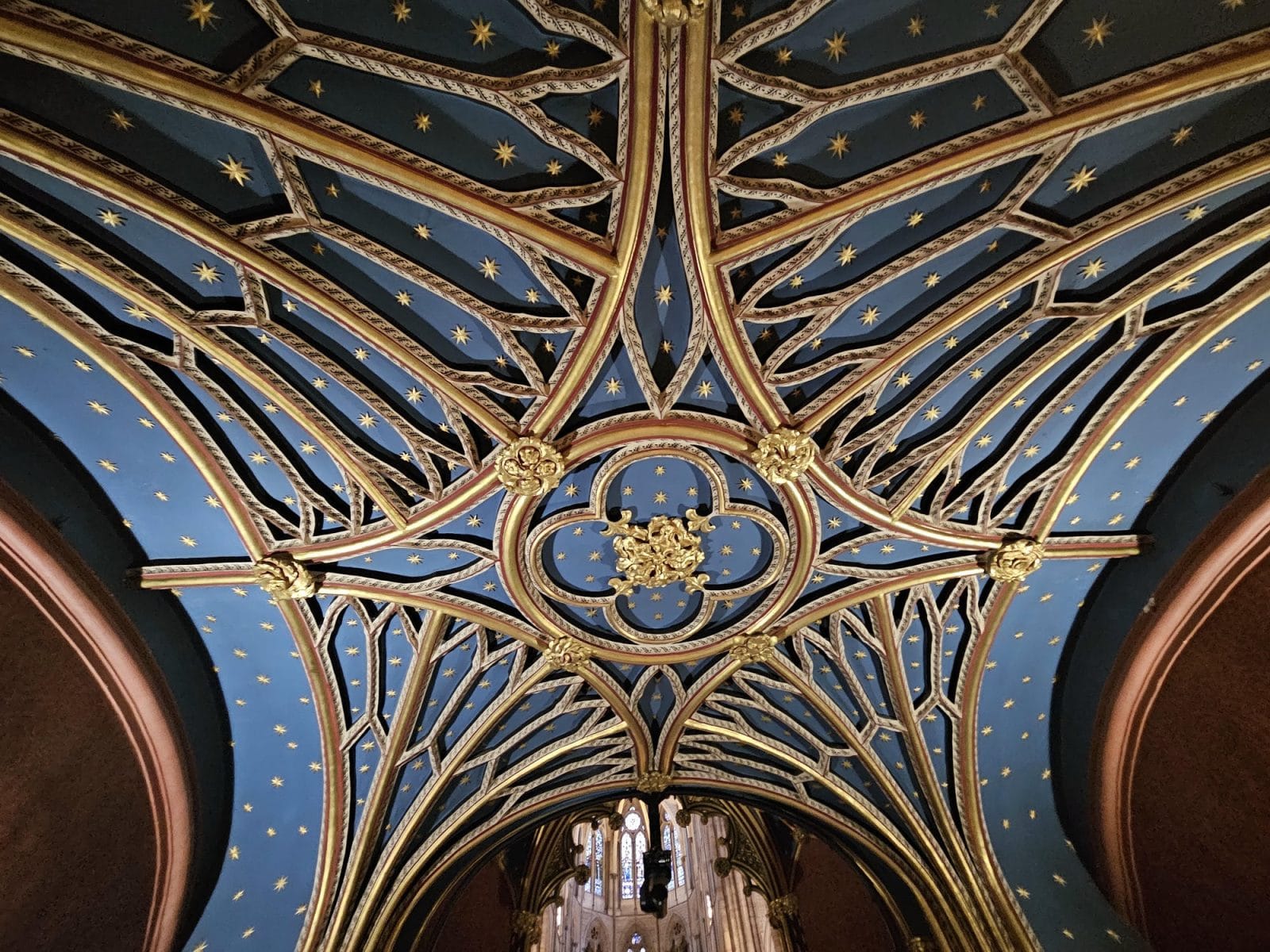 vaulted ceiling of the quire screen