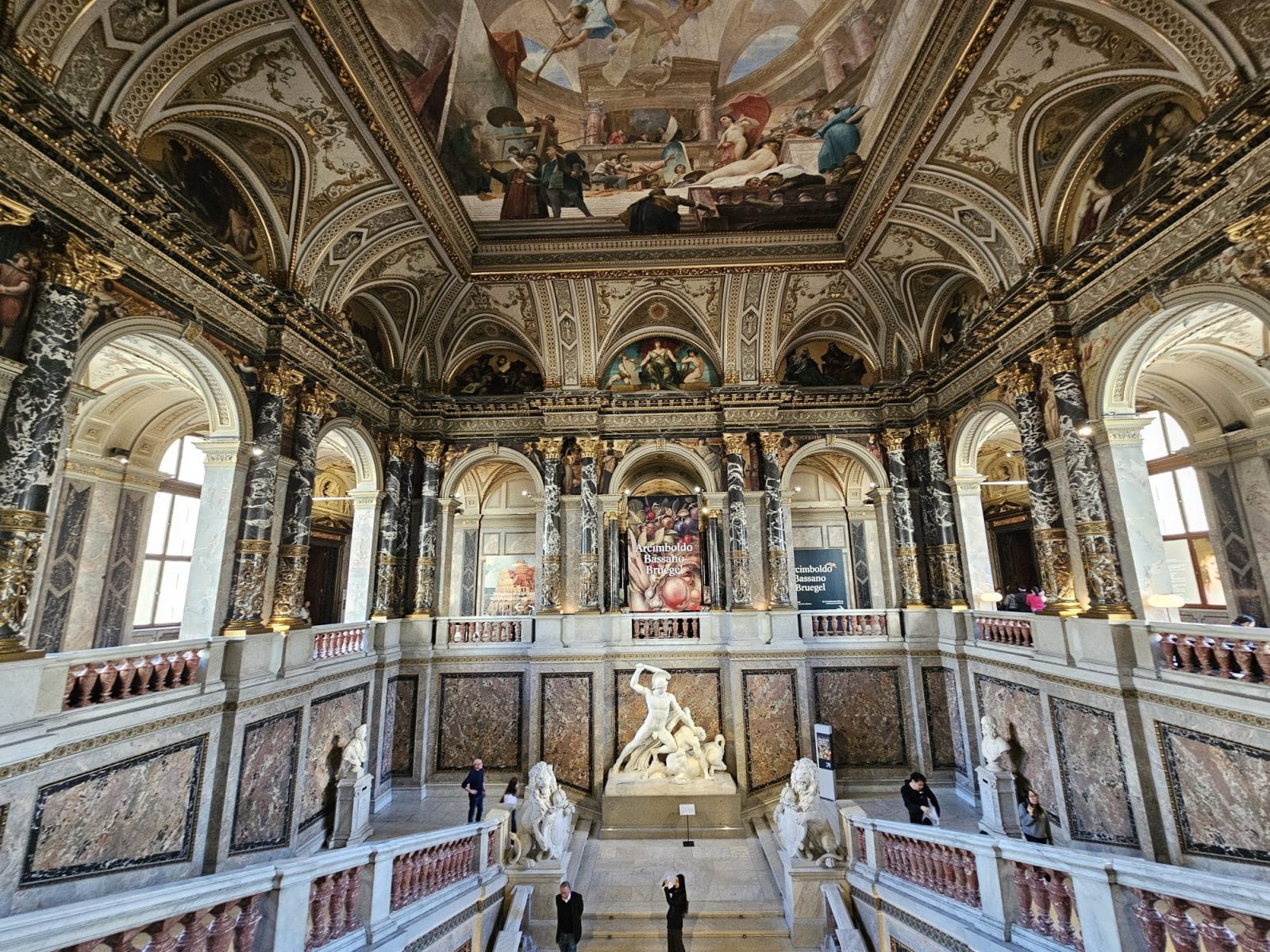 Kunsthistorisches Museum Wien Stairway