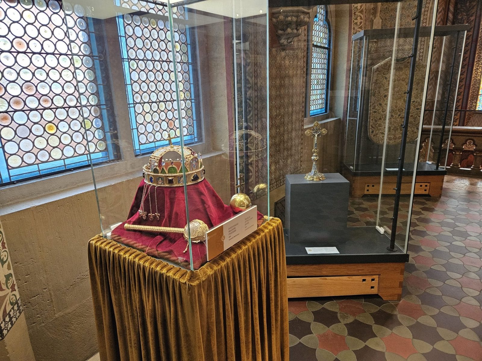Replica Crown Jewels