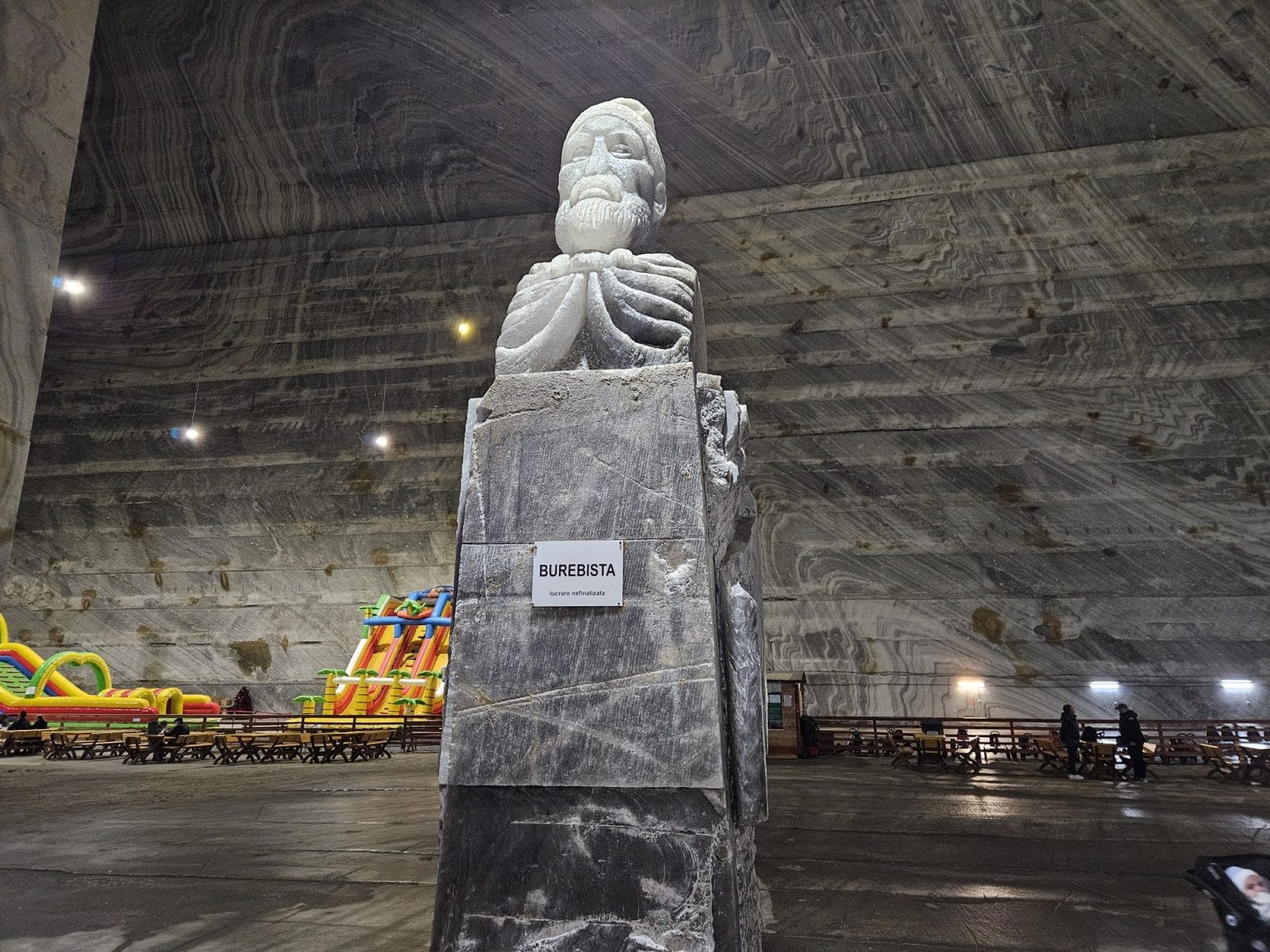 statue of Burebista