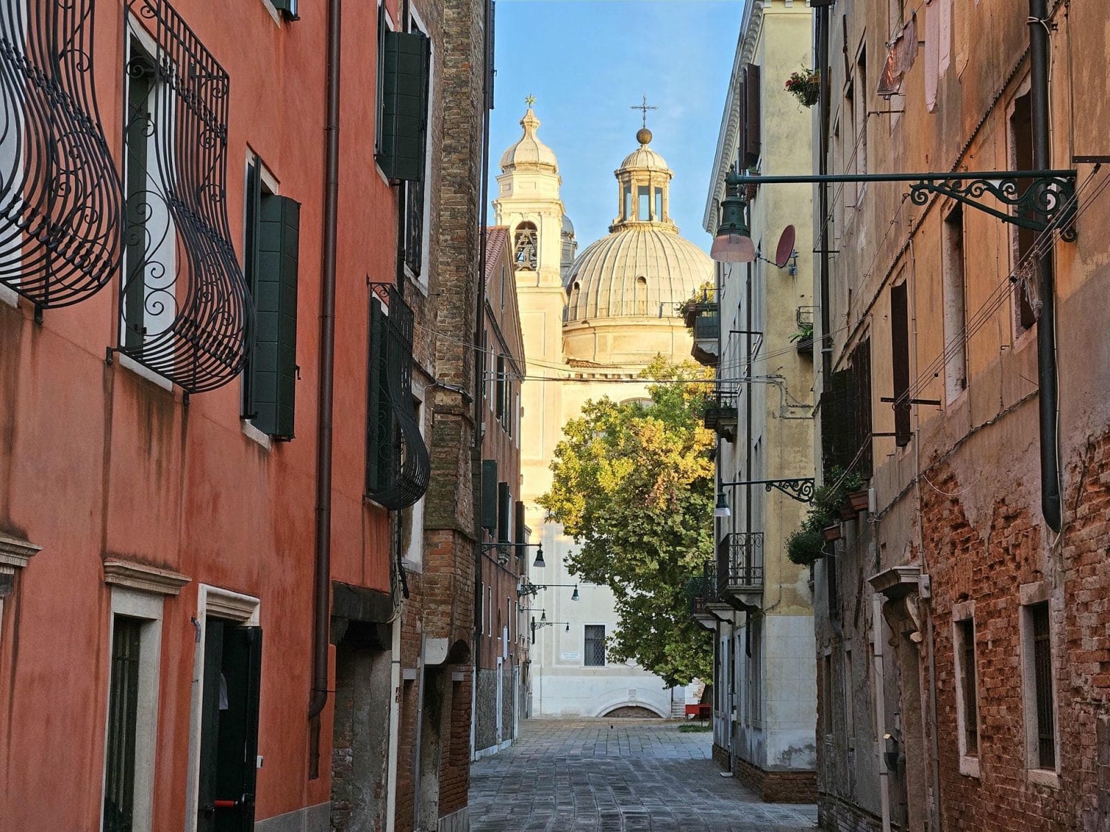 Basilica di Santa Maria della Salute from Side street