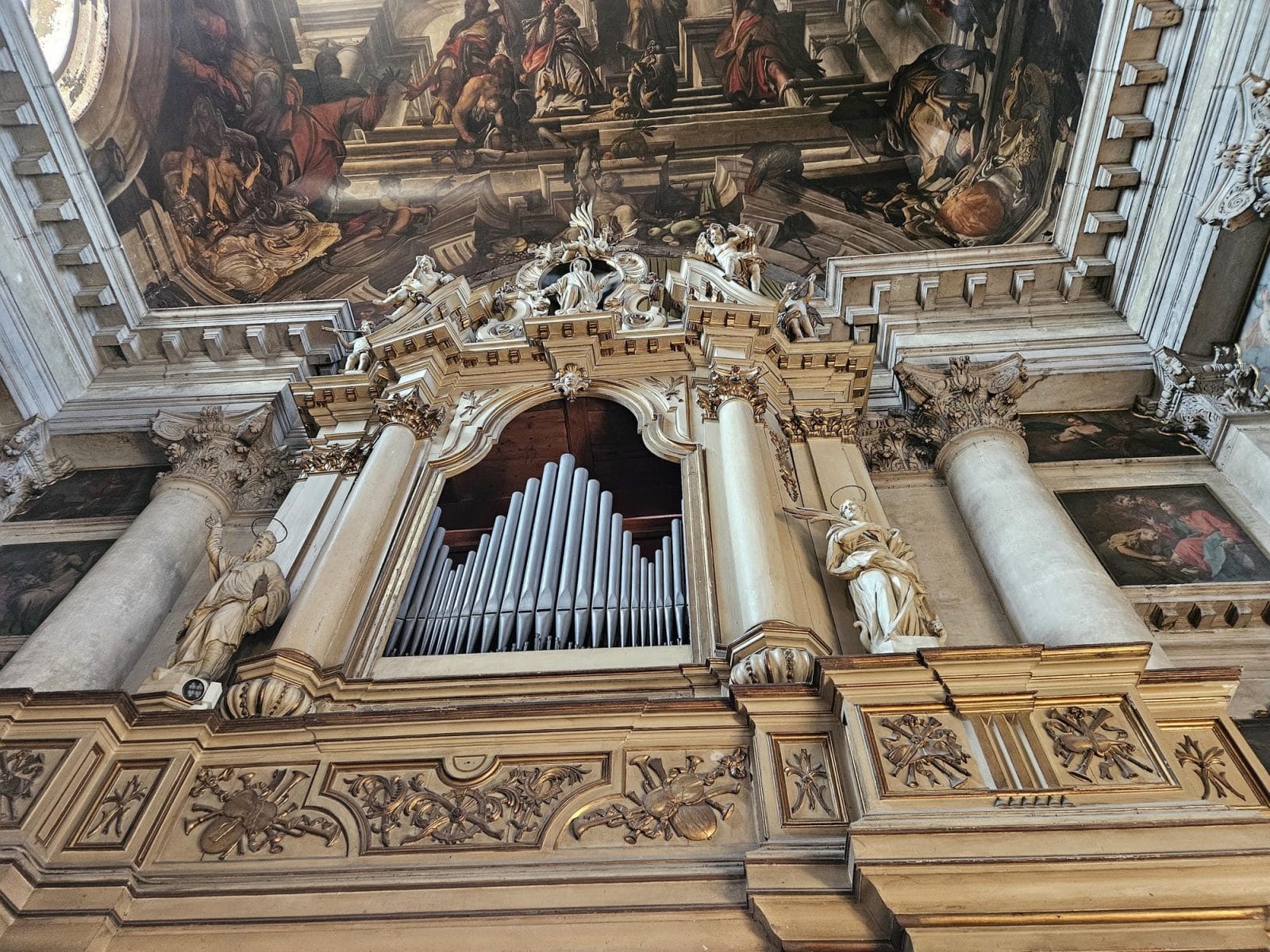 Chiesa Parrocchiale di San Pantalon Organ