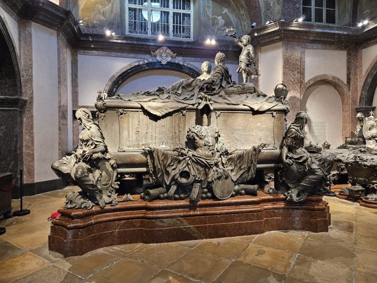 sarcophagus of Empress Maria Theresa and her husband, Emperor Franz I