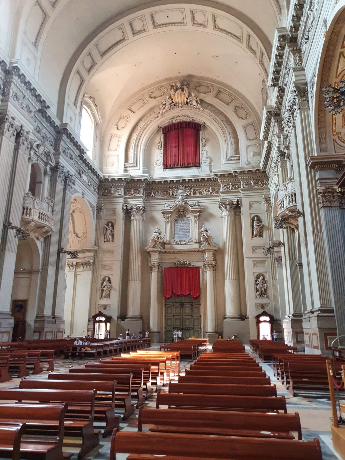 Cattedrale Metropolitana di San Pietro Nave